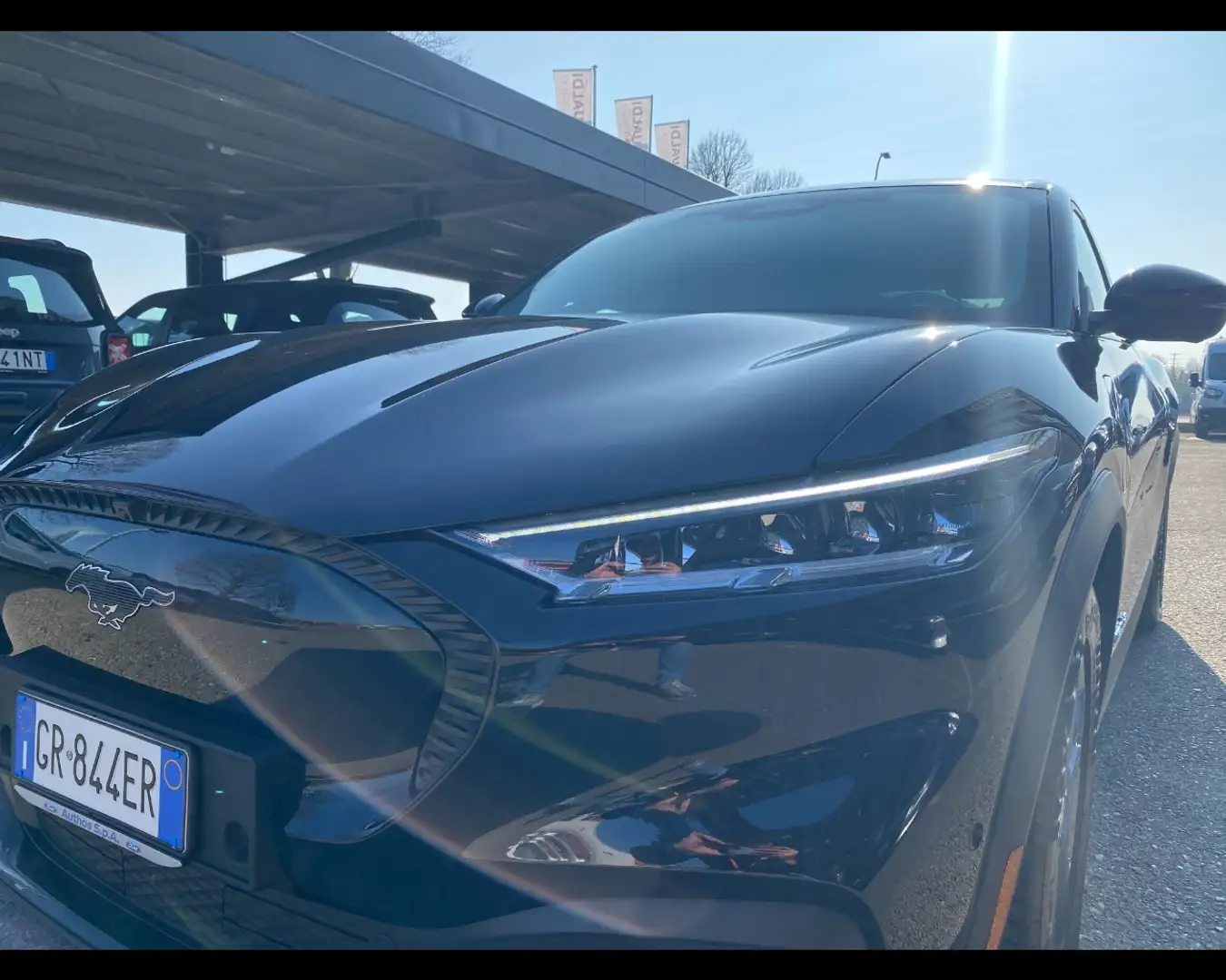 Ford Mustang Mach-E Standard Range Schwarz - 2