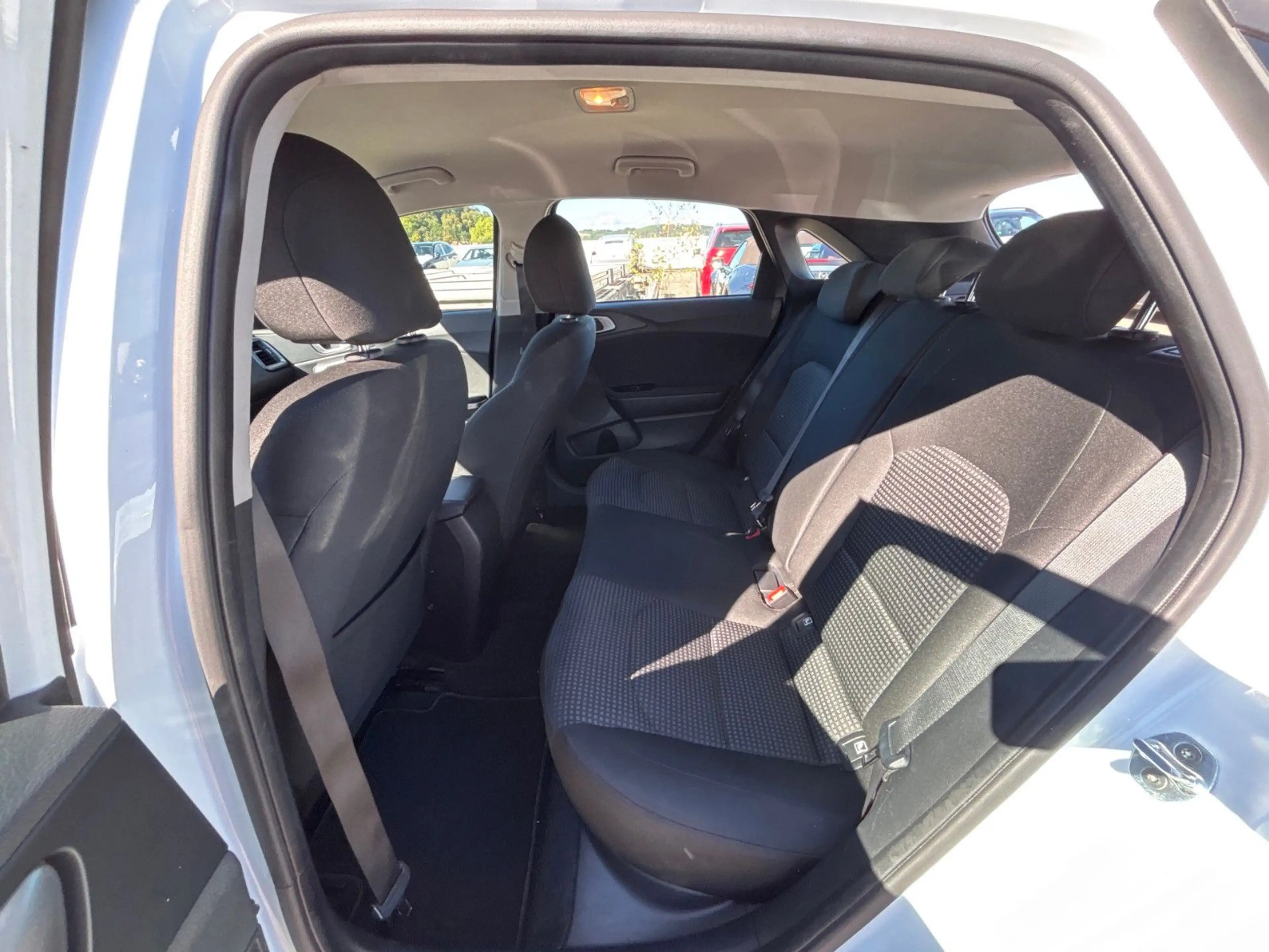 Kia Ceed / cee'd Ceed OPF Attract Edition 7+DAB+CARPLAY+KAMERA+ — photo 9