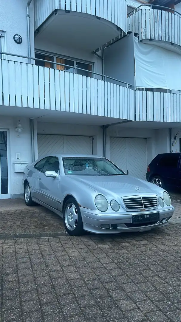 Mercedes-Benz CLK elegance Stříbrná - 2