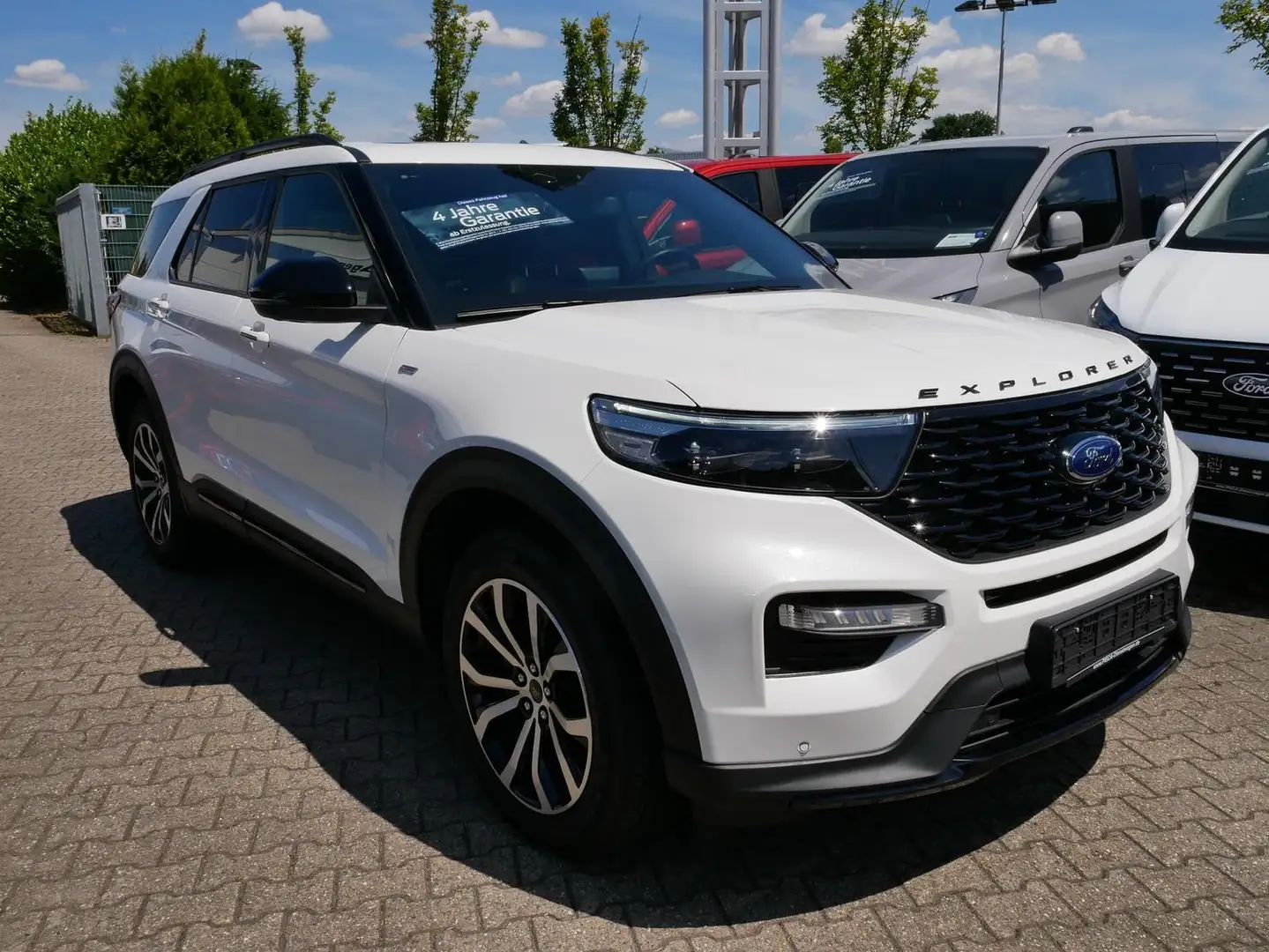 Ford Explorer ST-Line Plug-in-Hybrid 4x4 Pano ACC AHK Weiß - 2