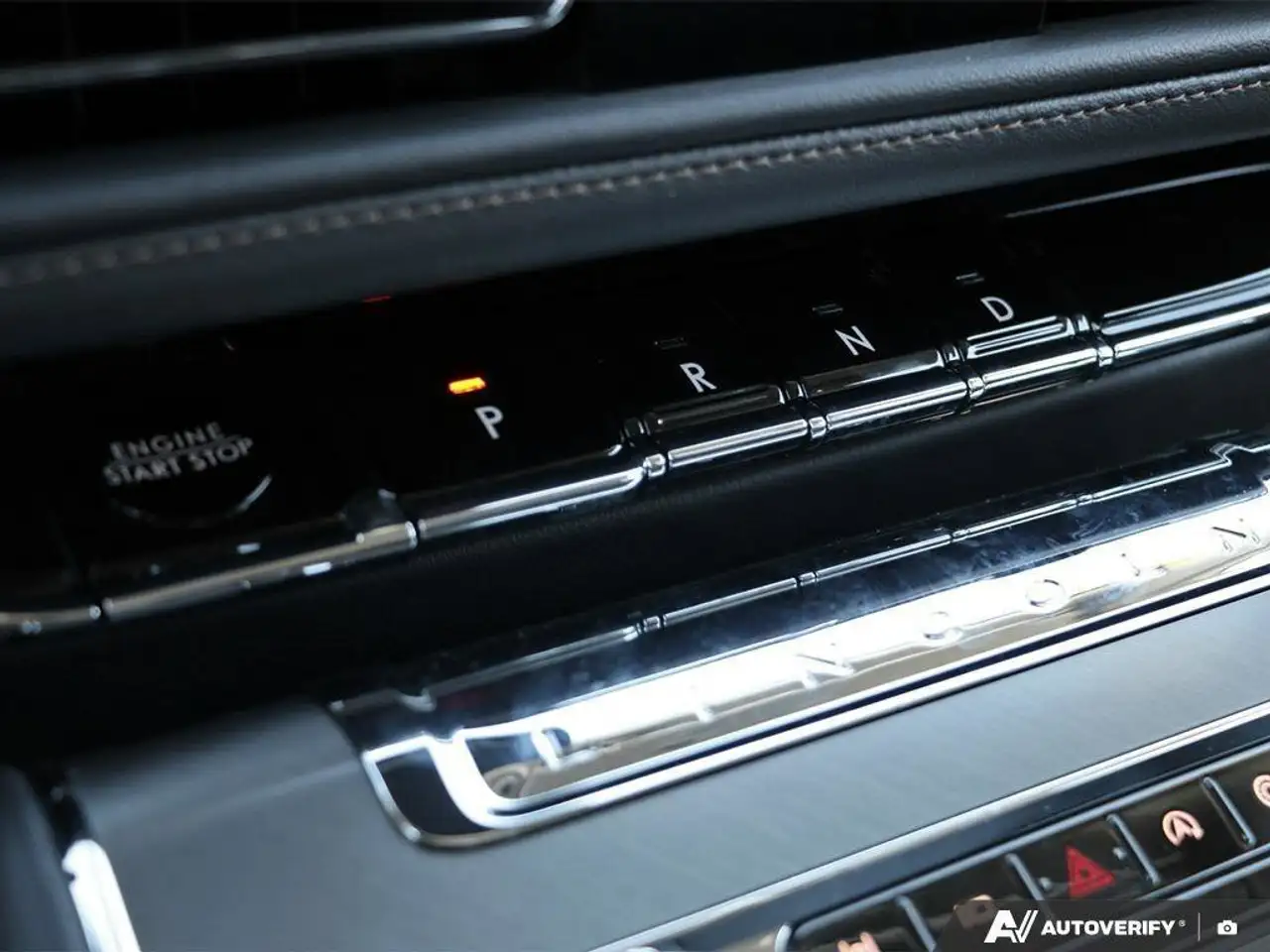 Lincoln Aviator снимка Lincoln Aviator