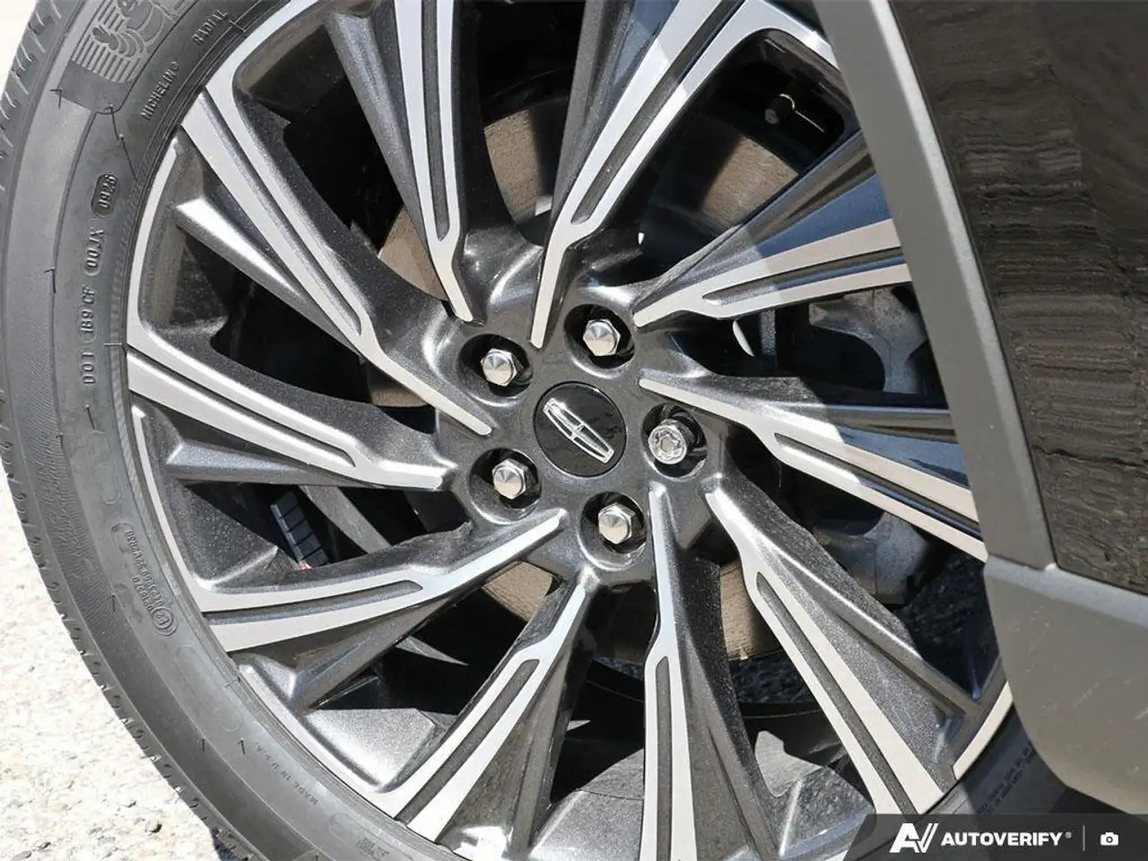 Lincoln Aviator снимка Lincoln Aviator