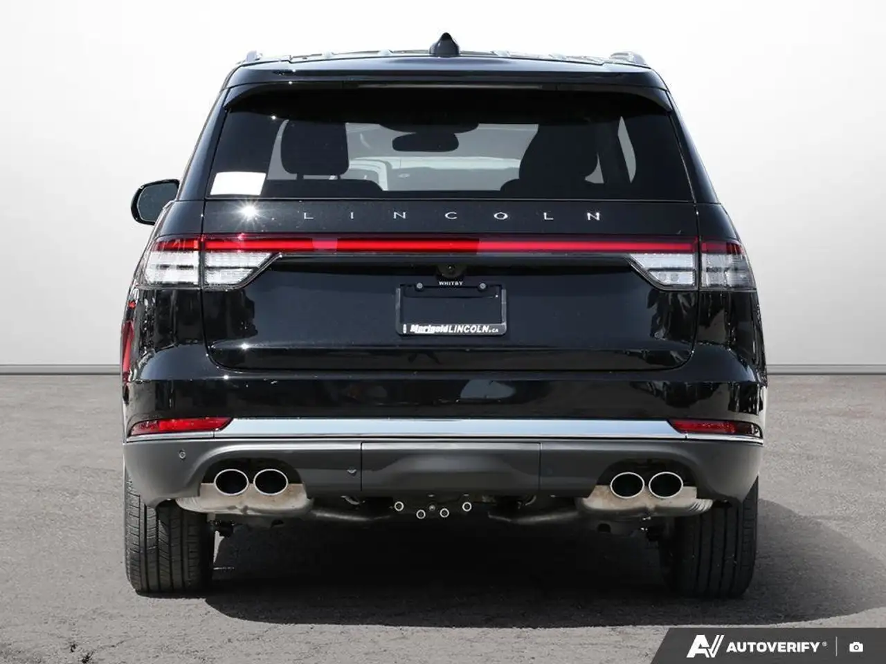 Lincoln Aviator снимка Lincoln Aviator