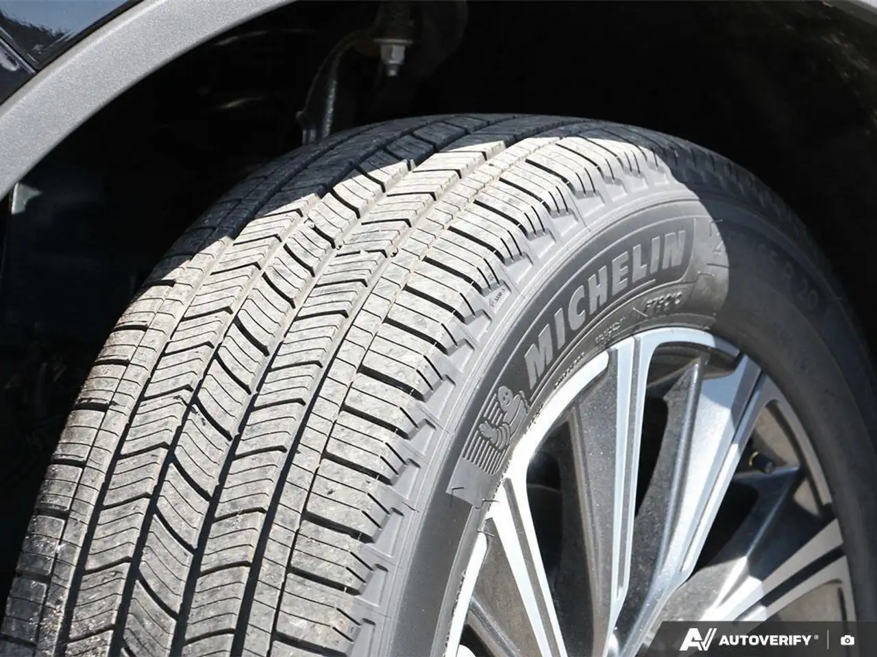 Lincoln Aviator снимка Lincoln Aviator