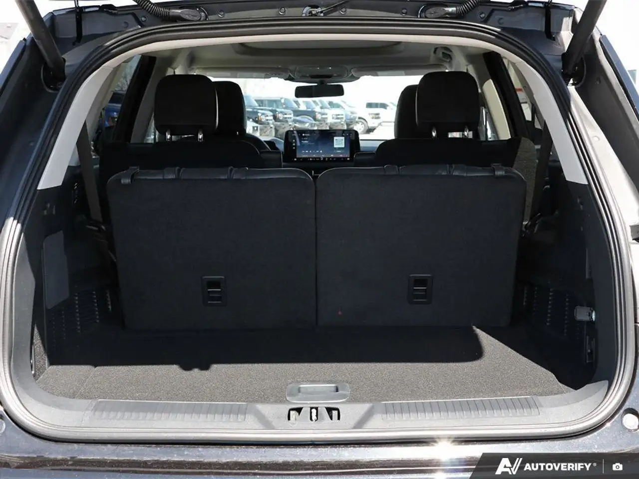 Lincoln Aviator снимка Lincoln Aviator