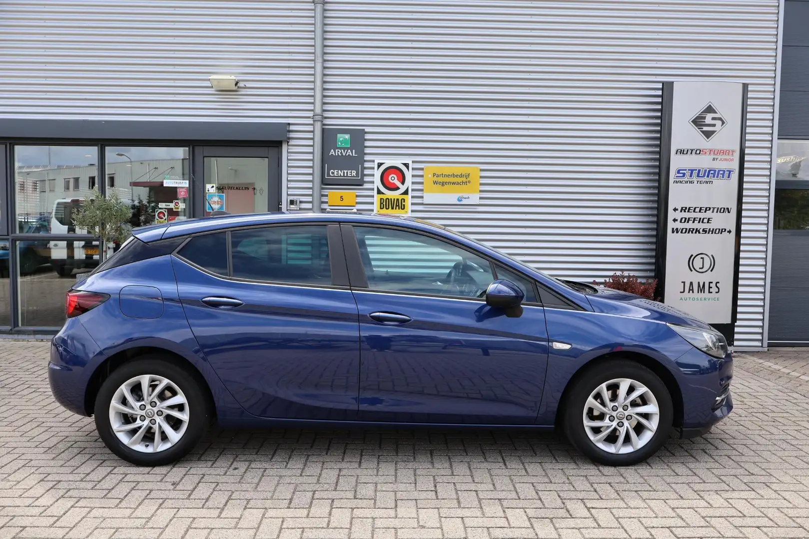 Opel Astra 1.2 Edition Camera | Navi | Cruise | PDC | Climate Blauw - 2