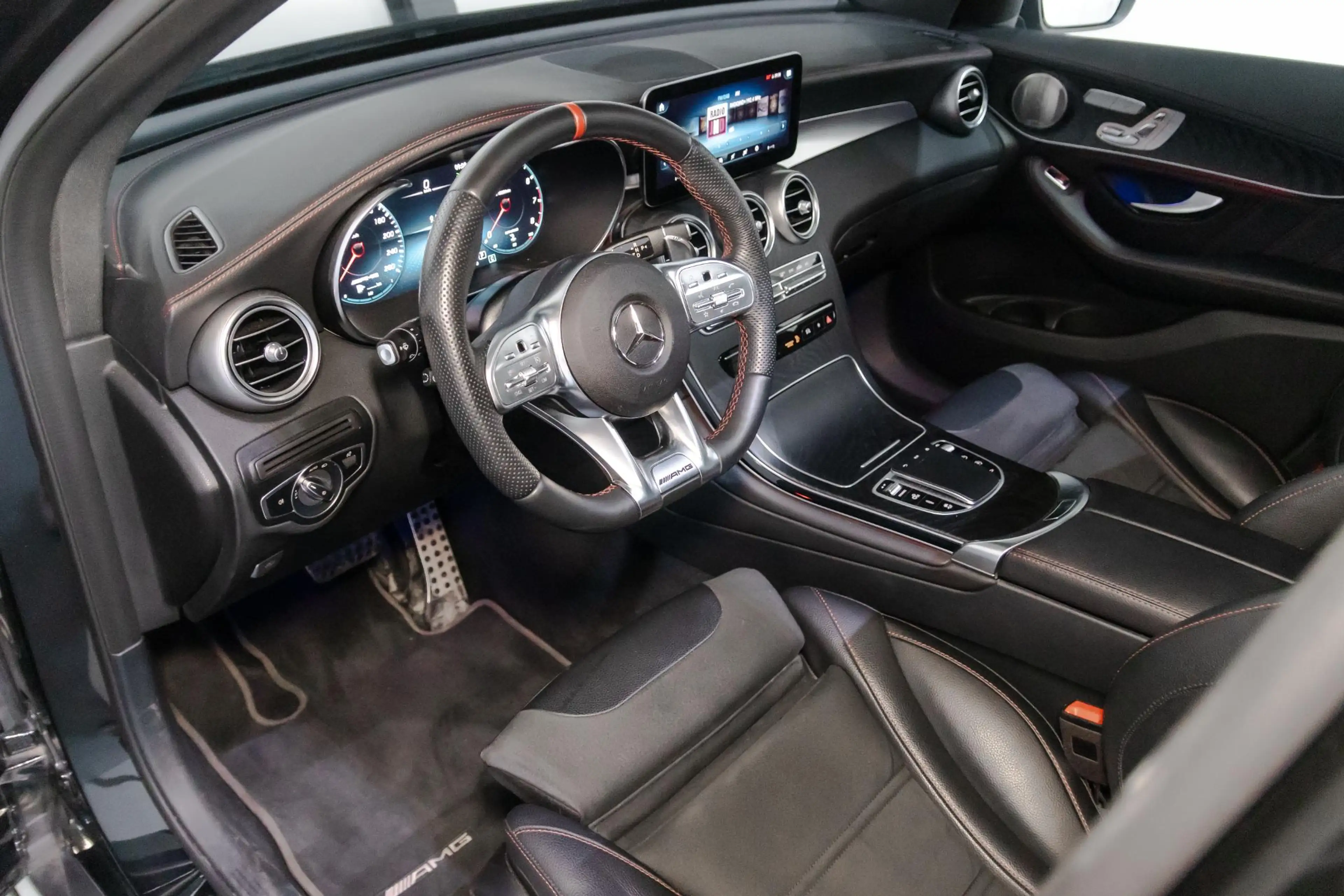 Mercedes-Benz GLC 43 AMG 4MATIC Premium Plus PANO, BURMESTER, TREKHAAK, MEM — photo 31
