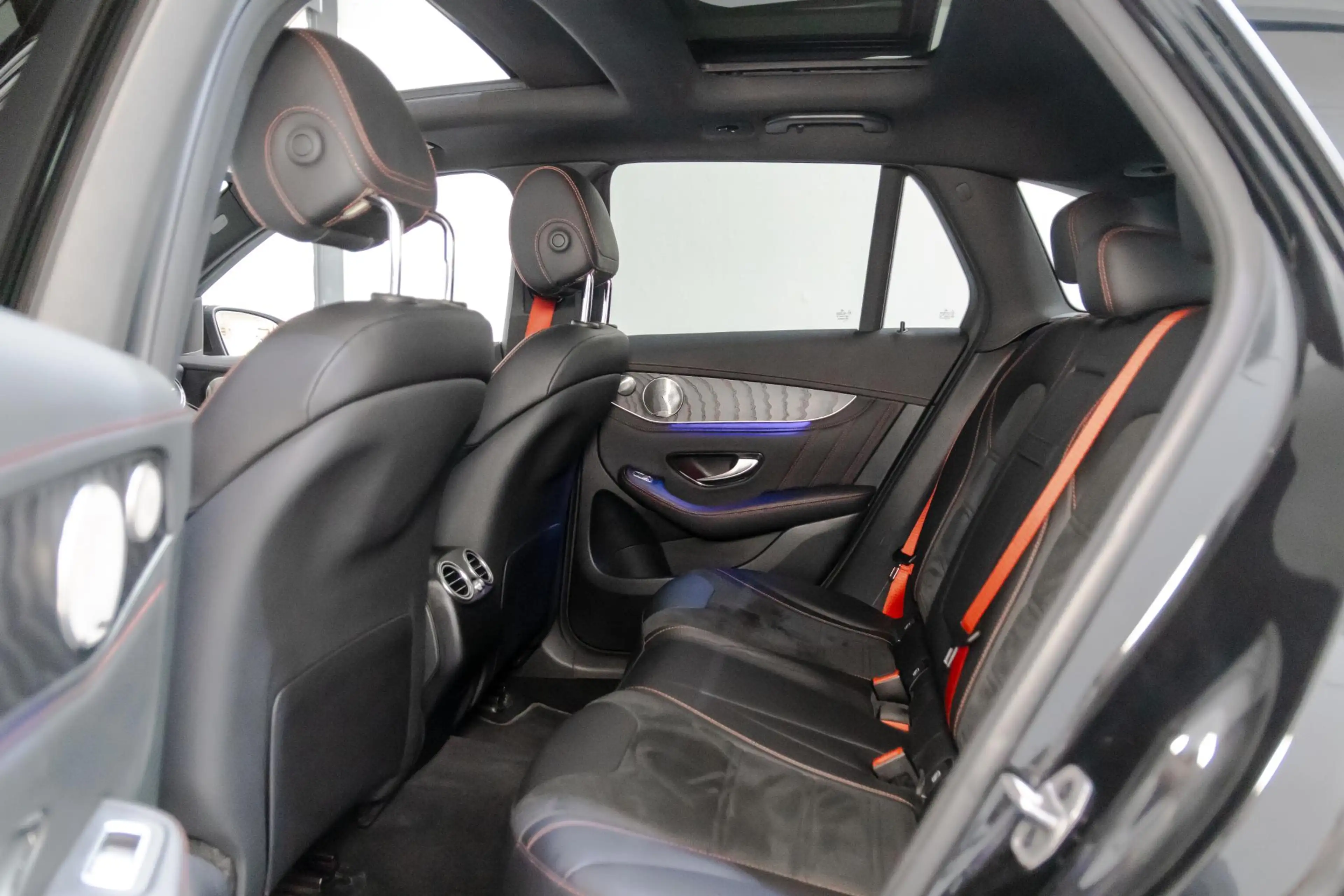 Mercedes-Benz GLC 43 AMG 4MATIC Premium Plus PANO, BURMESTER, TREKHAAK, MEM — photo 19