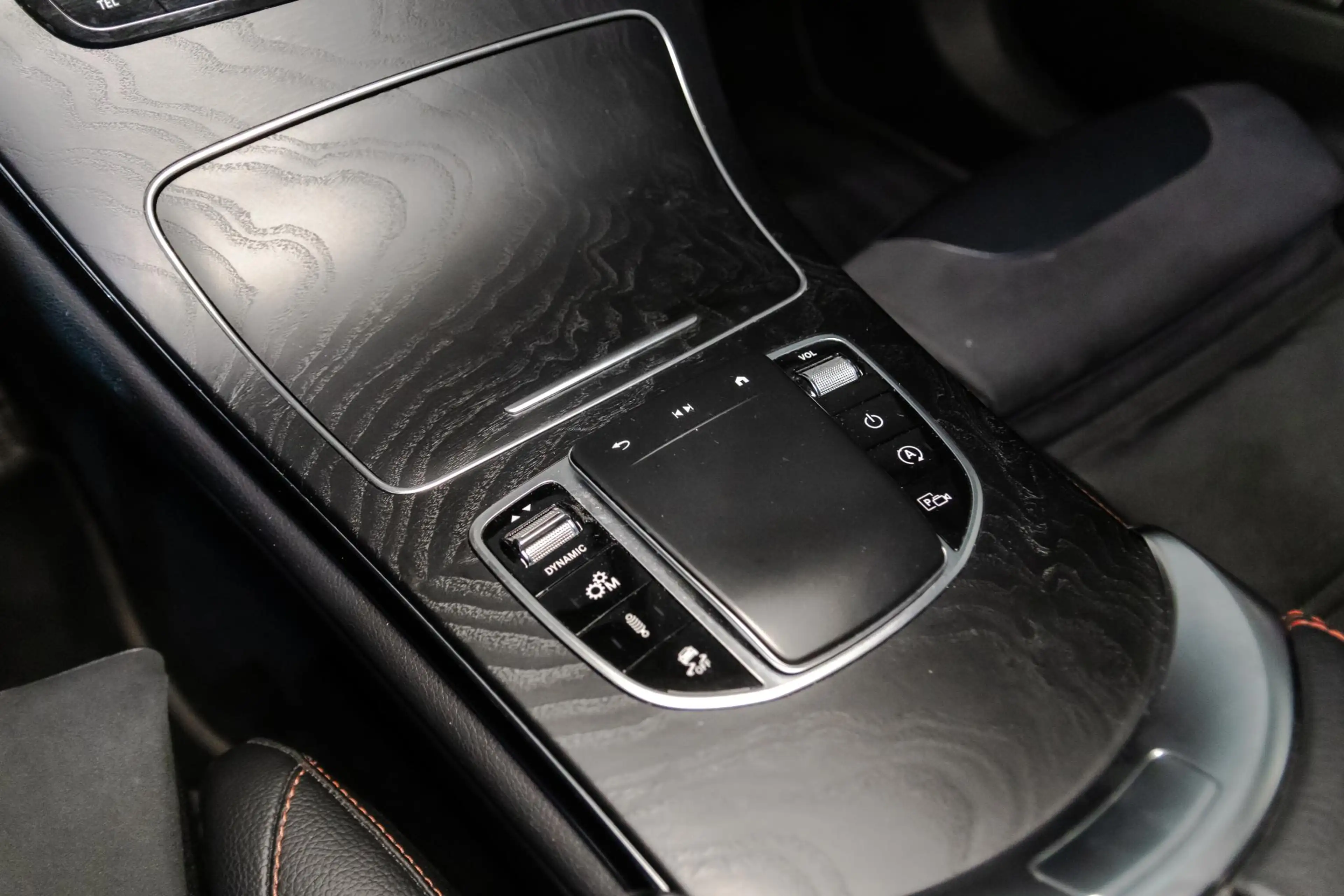 Mercedes-Benz GLC 43 AMG 4MATIC Premium Plus PANO, BURMESTER, TREKHAAK, MEM — photo 28