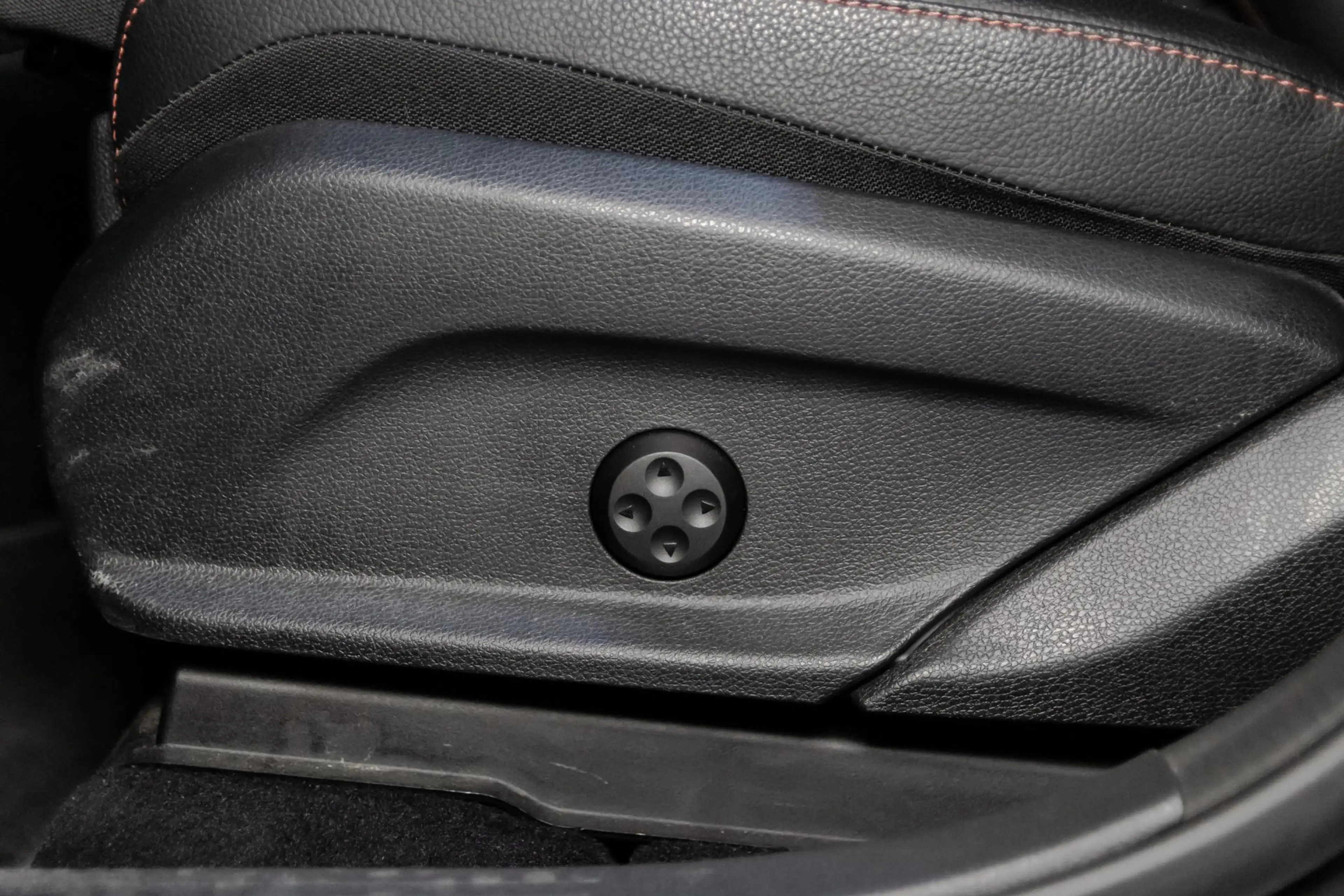 Mercedes-Benz GLC 43 AMG 4MATIC Premium Plus PANO, BURMESTER, TREKHAAK, MEM — photo 20