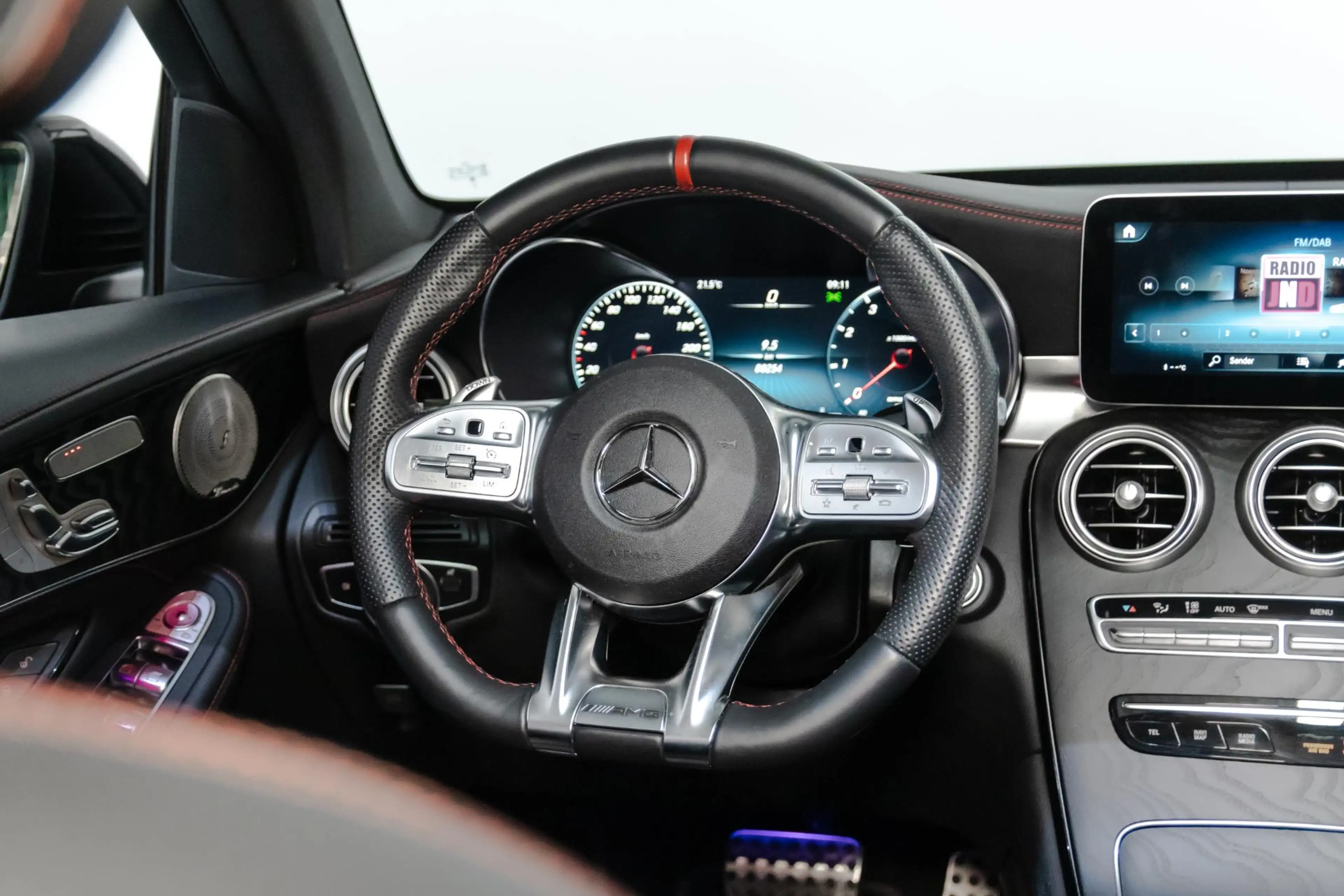 Mercedes-Benz GLC 43 AMG 4MATIC Premium Plus PANO, BURMESTER, TREKHAAK, MEM — photo 16