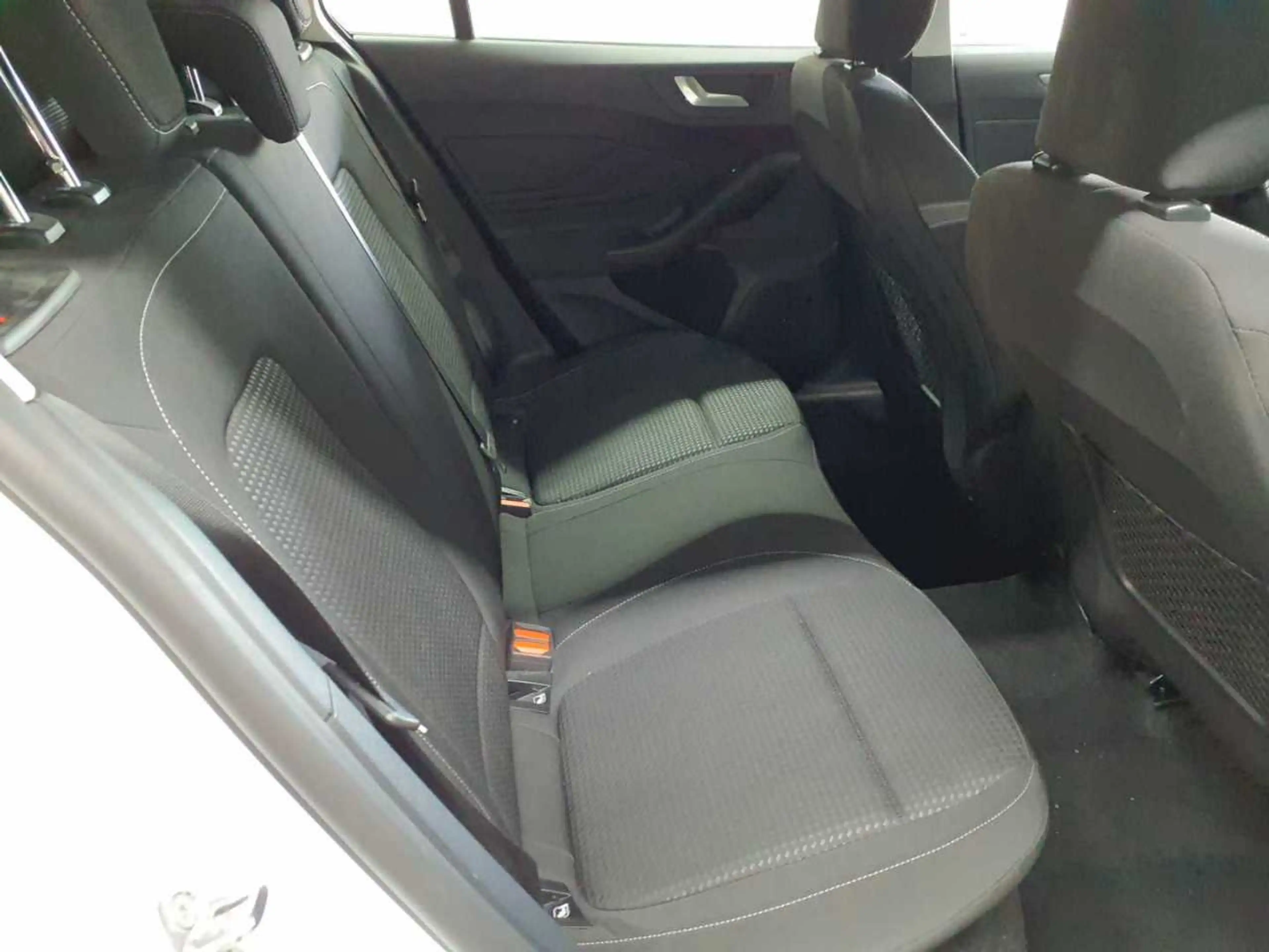 Ford Focus Focus Turnier 1.5 EcoBlue COOL&CONNECT — photo 14