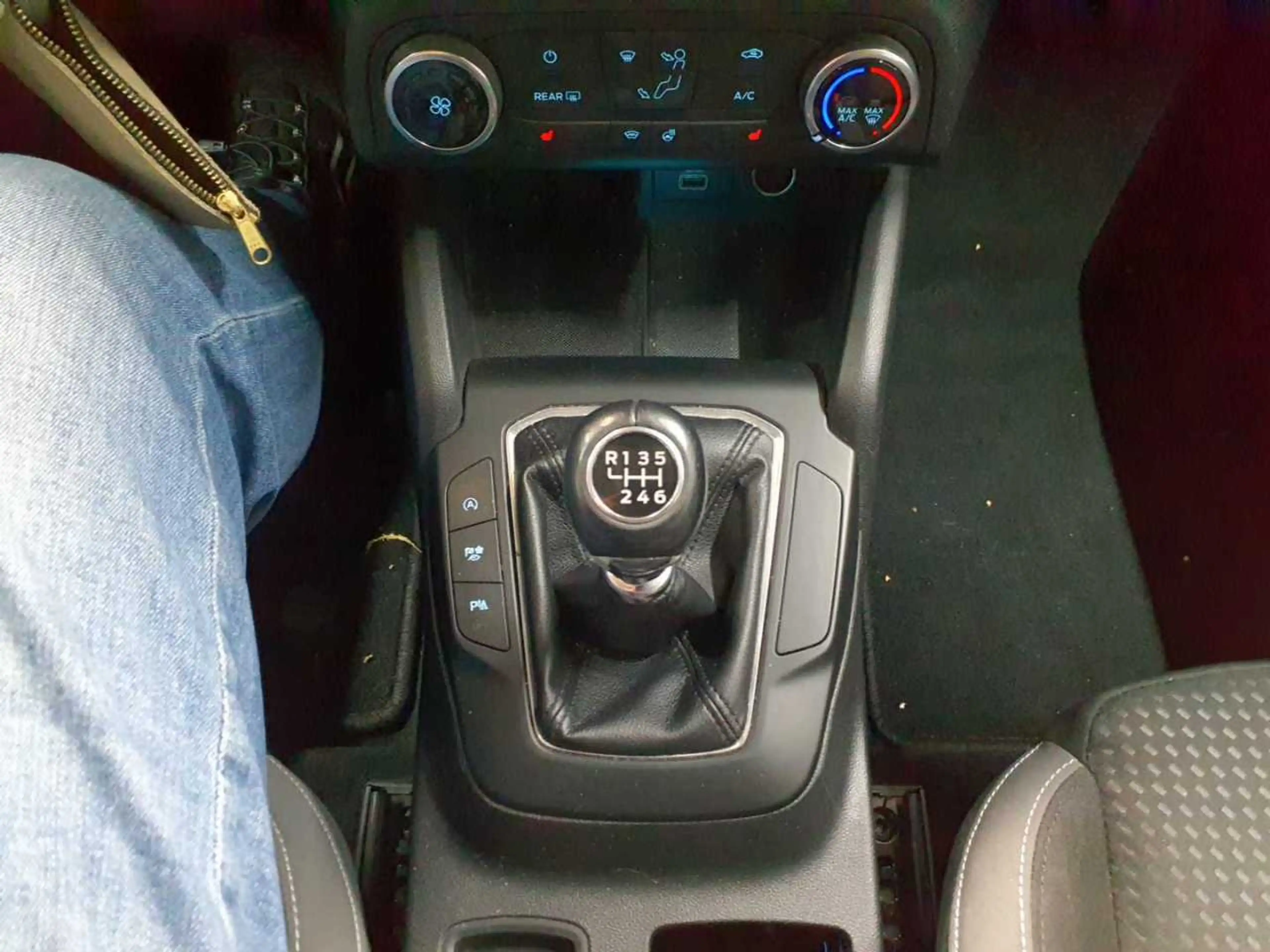 Ford Focus Focus Turnier 1.5 EcoBlue COOL&CONNECT — photo 10