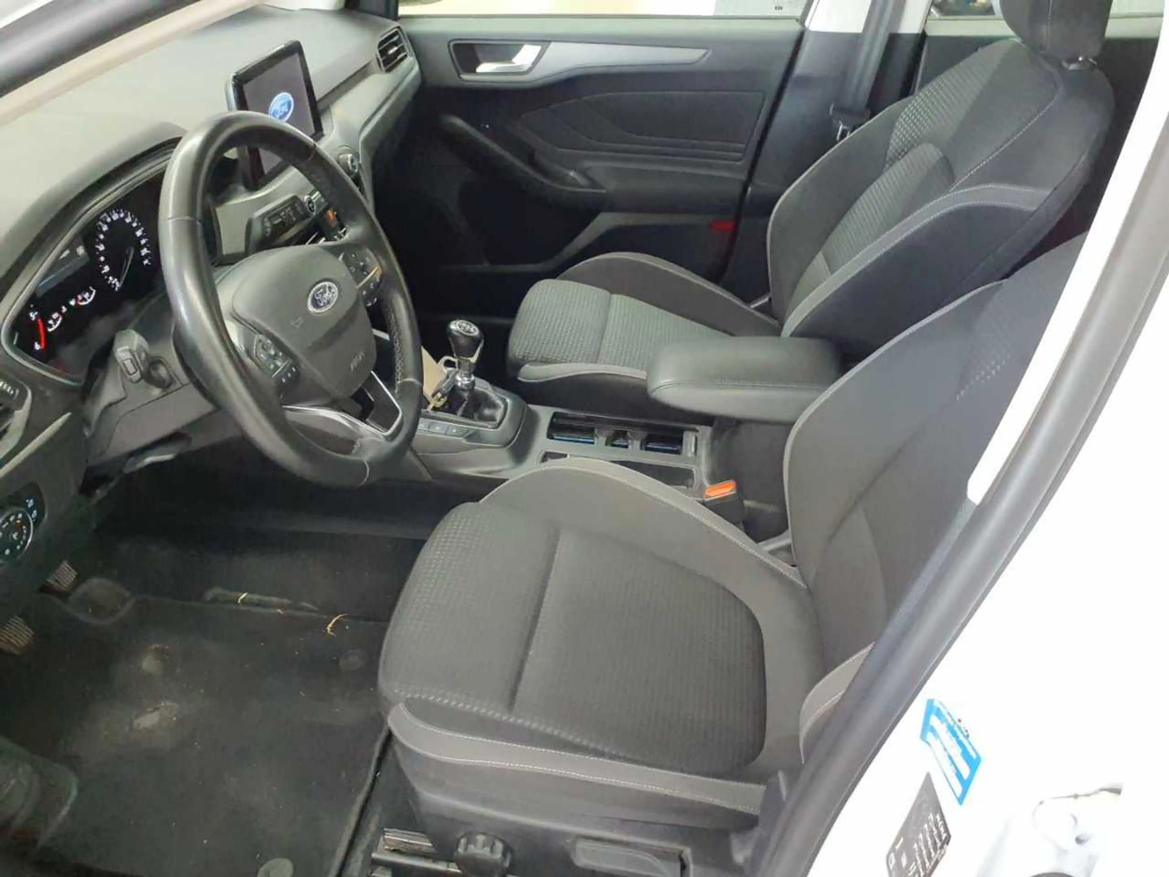 Ford Focus Focus Turnier 1.5 EcoBlue COOL&CONNECT — photo 7