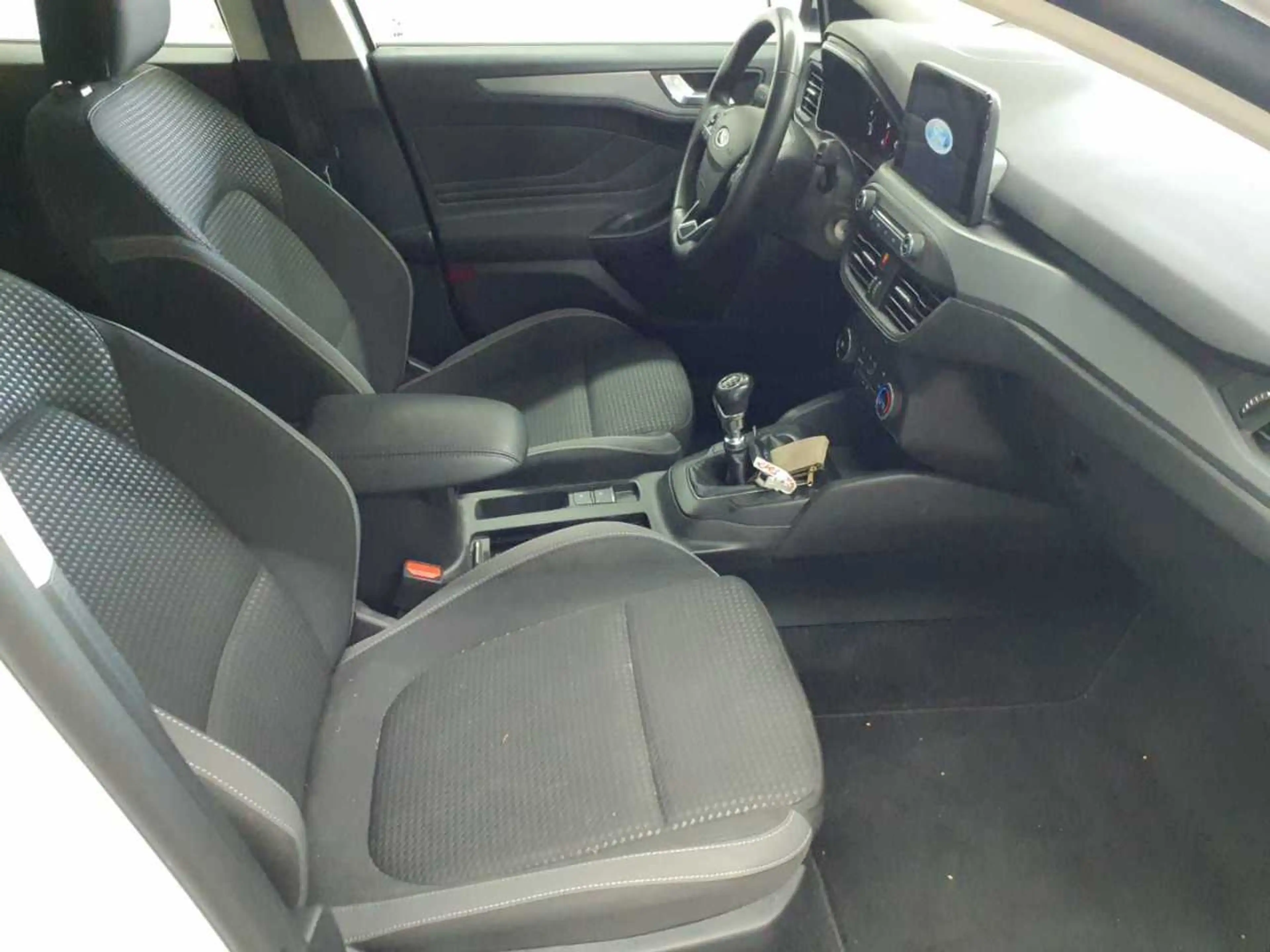 Ford Focus Focus Turnier 1.5 EcoBlue COOL&CONNECT — photo 8