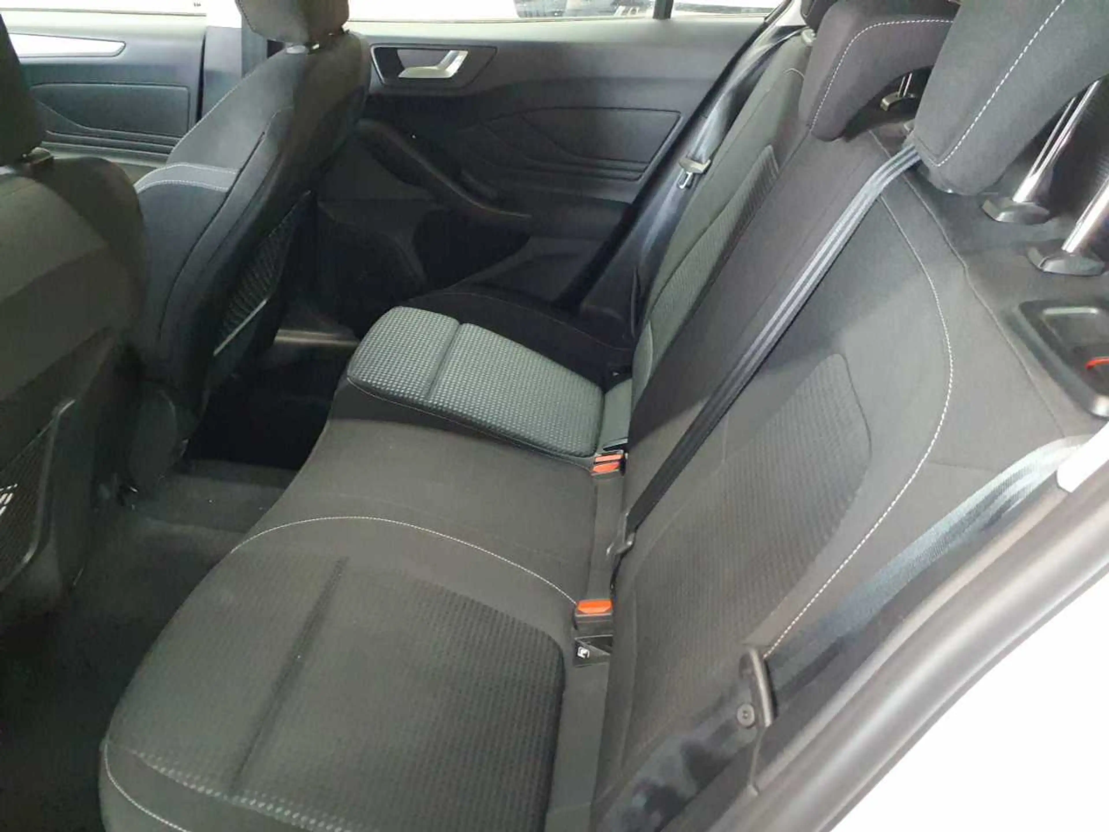 Ford Focus Focus Turnier 1.5 EcoBlue COOL&CONNECT — photo 13