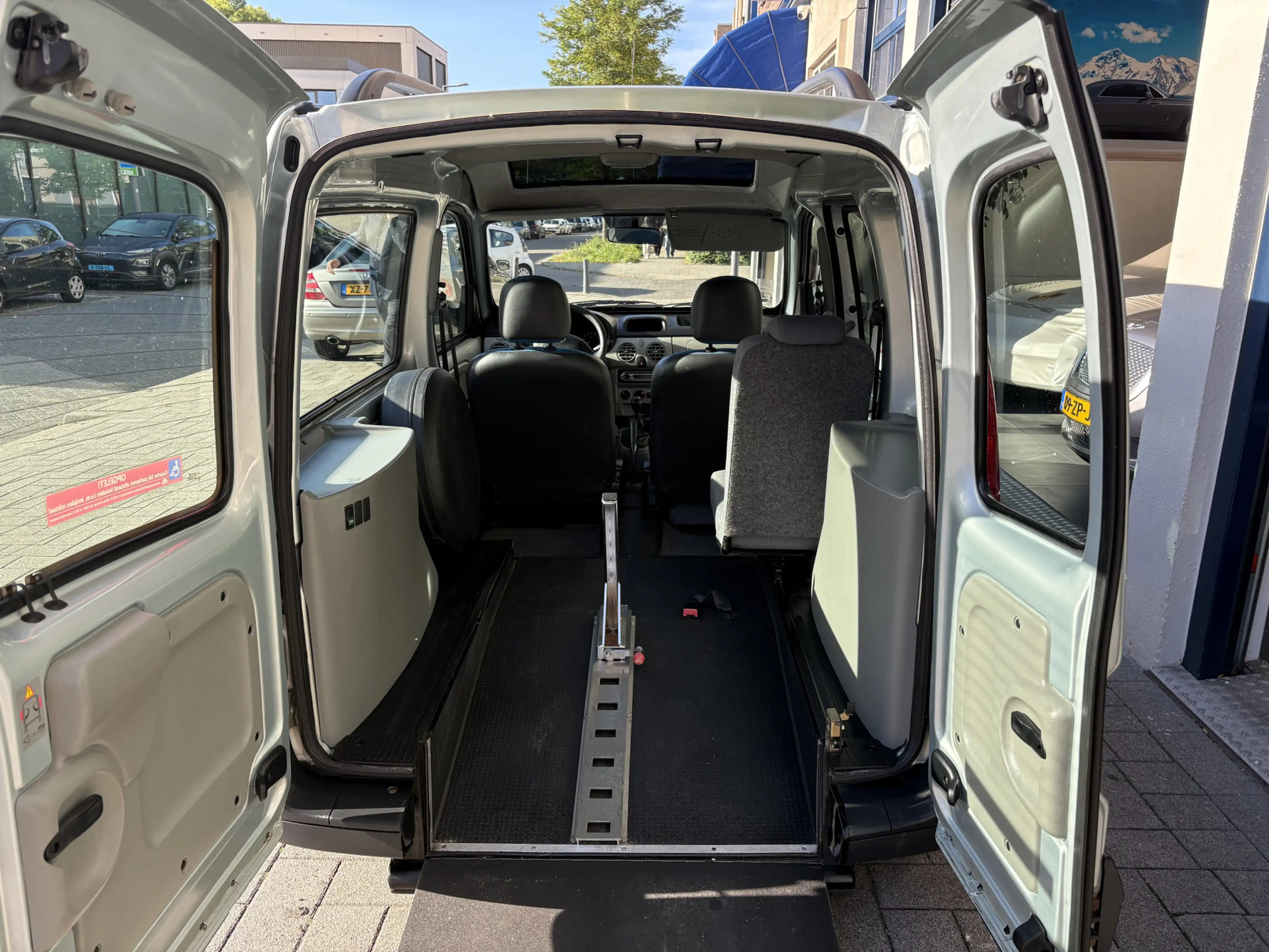 Renault Kangoo 1.2-16V Expression INVALIDE - ROLSTOEL — photo 11