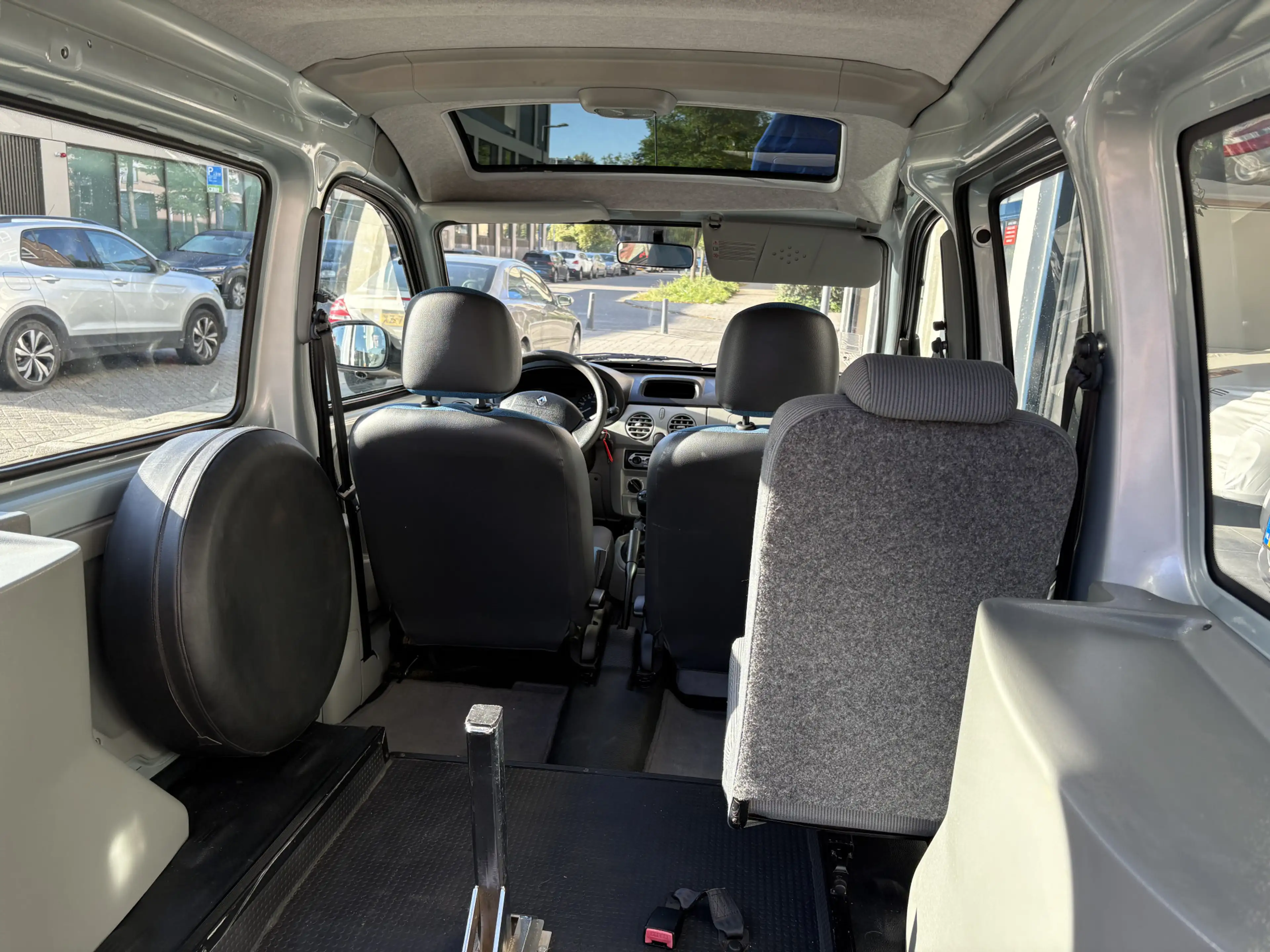 Renault Kangoo 1.2-16V Expression INVALIDE - ROLSTOEL — photo 12