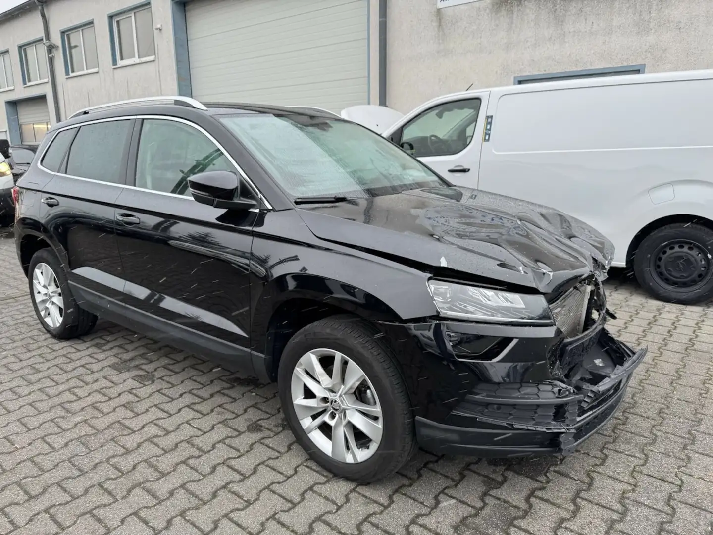 Skoda Karoq Style 1.5 Benzin, Euro 6, DSG, Navi Schwarz - 2