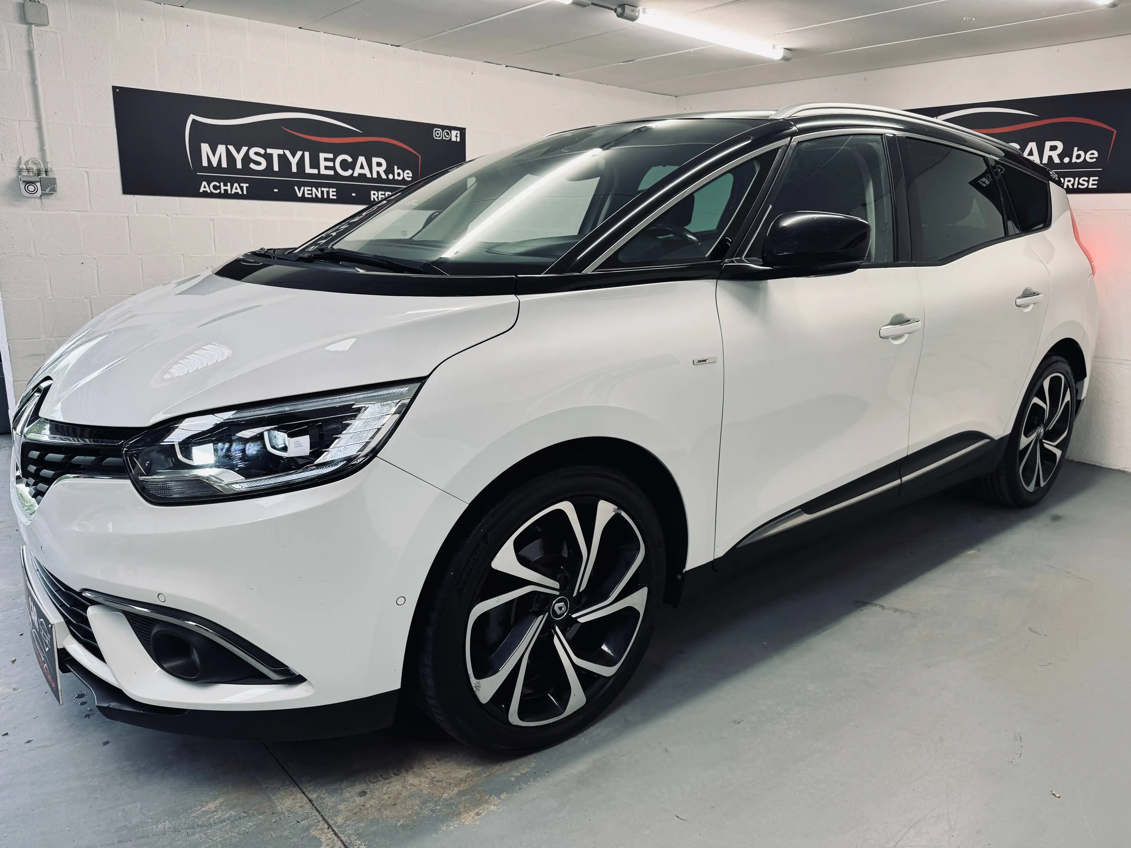 Renault Scenic Scenic 1.6 dCi Bose Edition 7 Places AUTOMATIQUE — photo 9