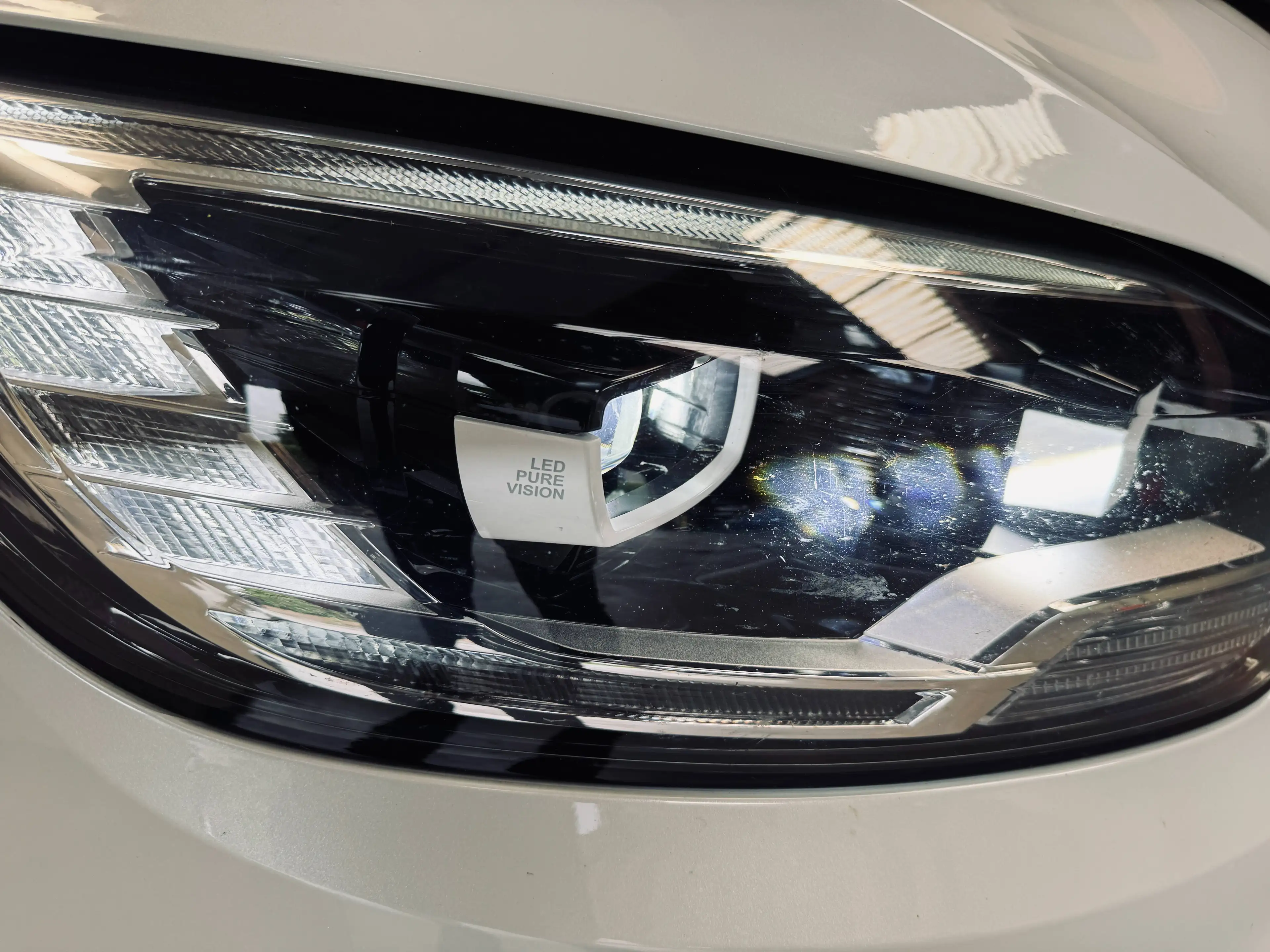 Renault Scenic Scenic 1.6 dCi Bose Edition 7 Places AUTOMATIQUE — photo 12