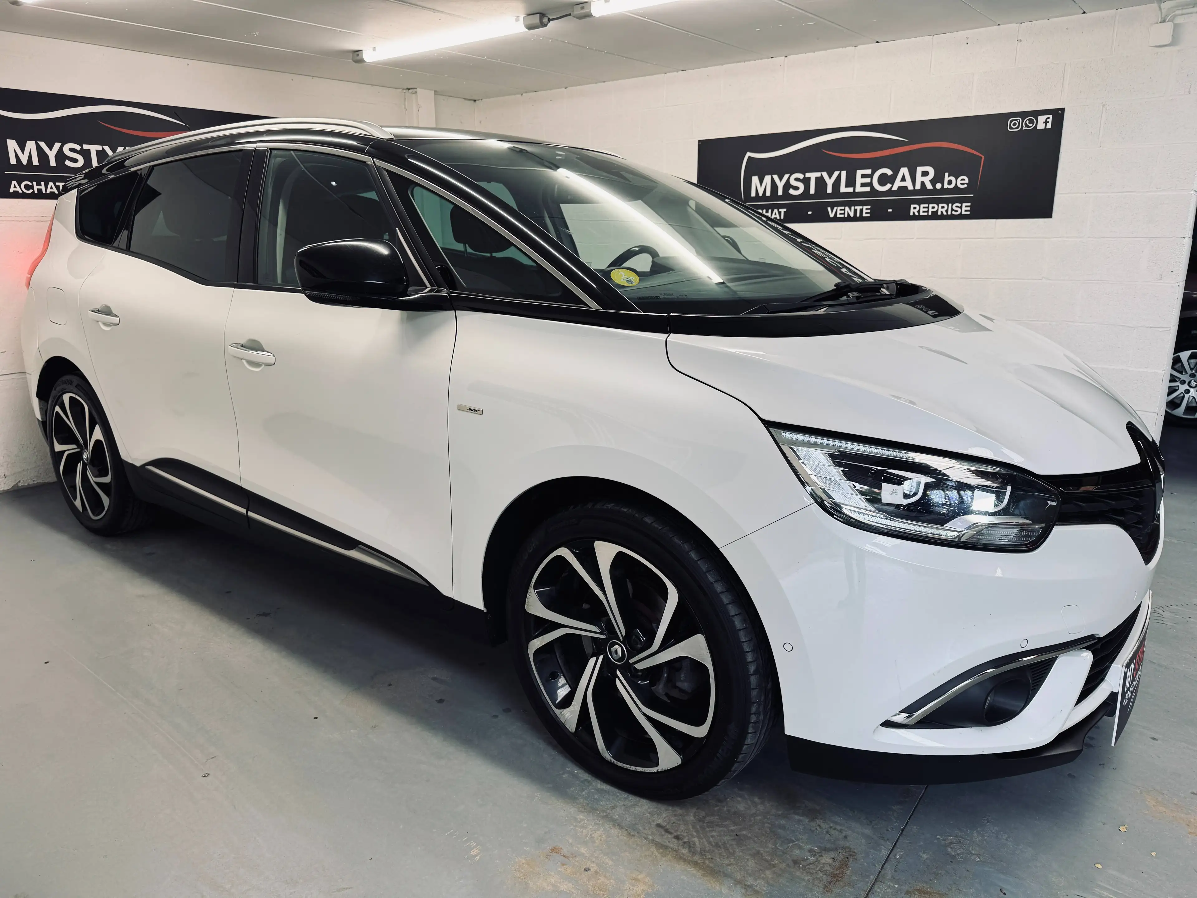 Renault Scenic Scenic 1.6 dCi Bose Edition 7 Places AUTOMATIQUE — photo 10