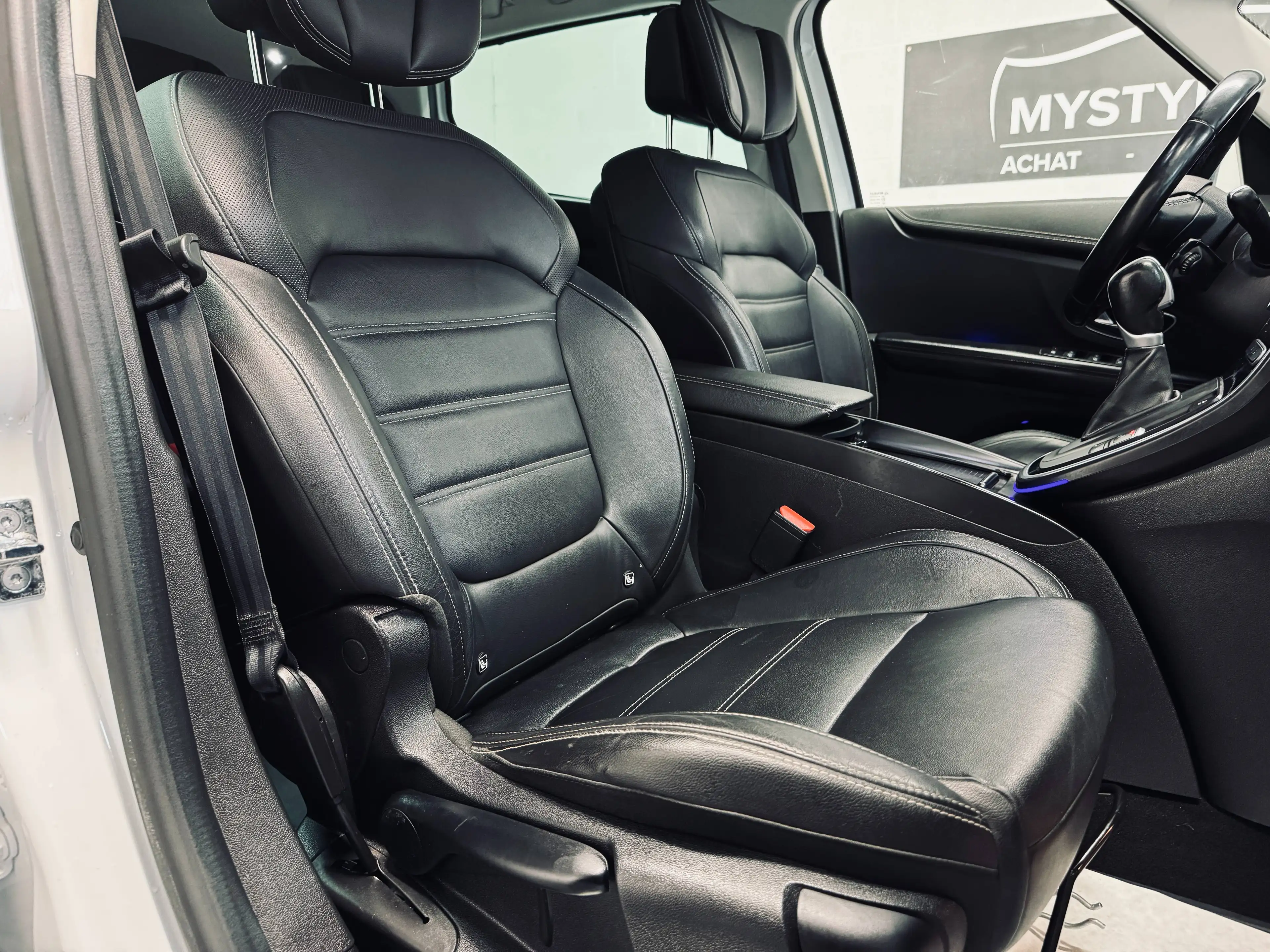 Renault Scenic Scenic 1.6 dCi Bose Edition 7 Places AUTOMATIQUE — photo 14