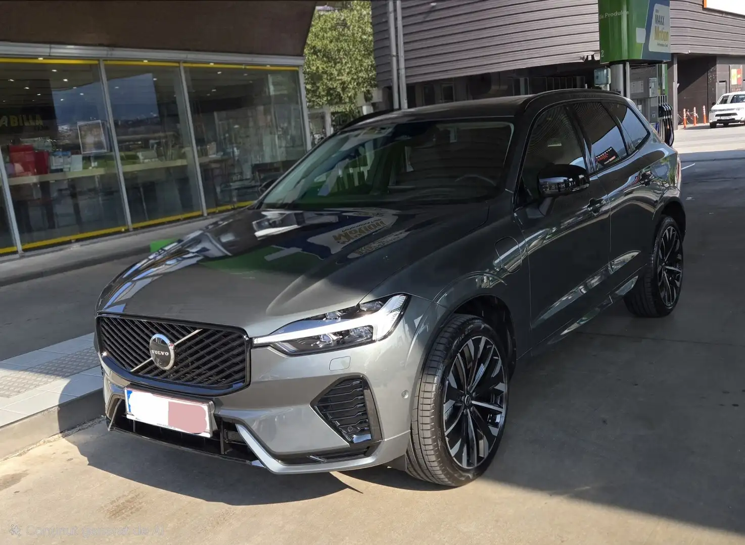 Volvo XC60 T8 AWD PHEV– ULTRA DARK, Facelift 2025 Grün - 1