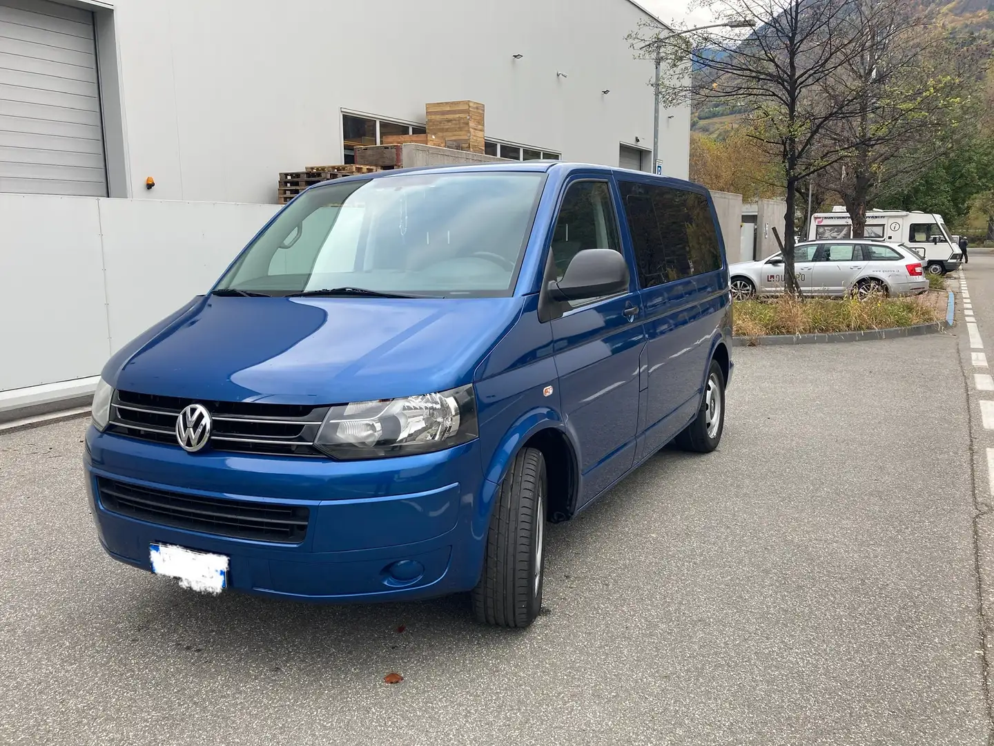 Volkswagen T5 Multivan Multivan T5 2010 2.0 tdi Startline 140cv Blu/Azzurro - 1