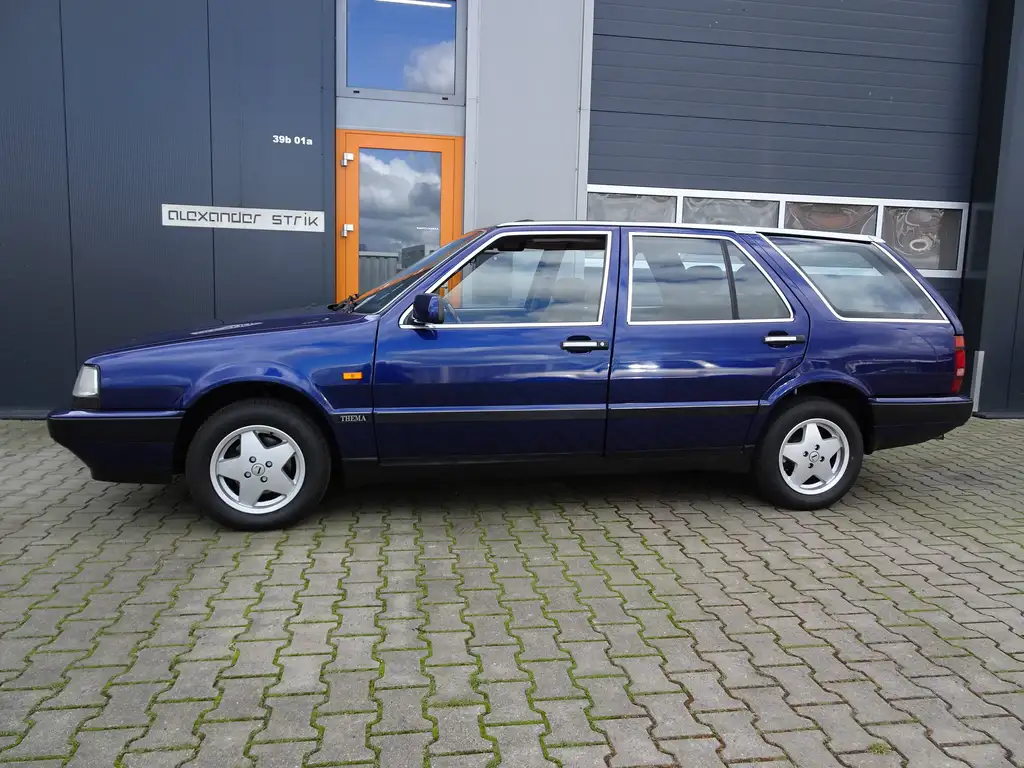 Lancia Thema 1988 из Европы — купить под ключ