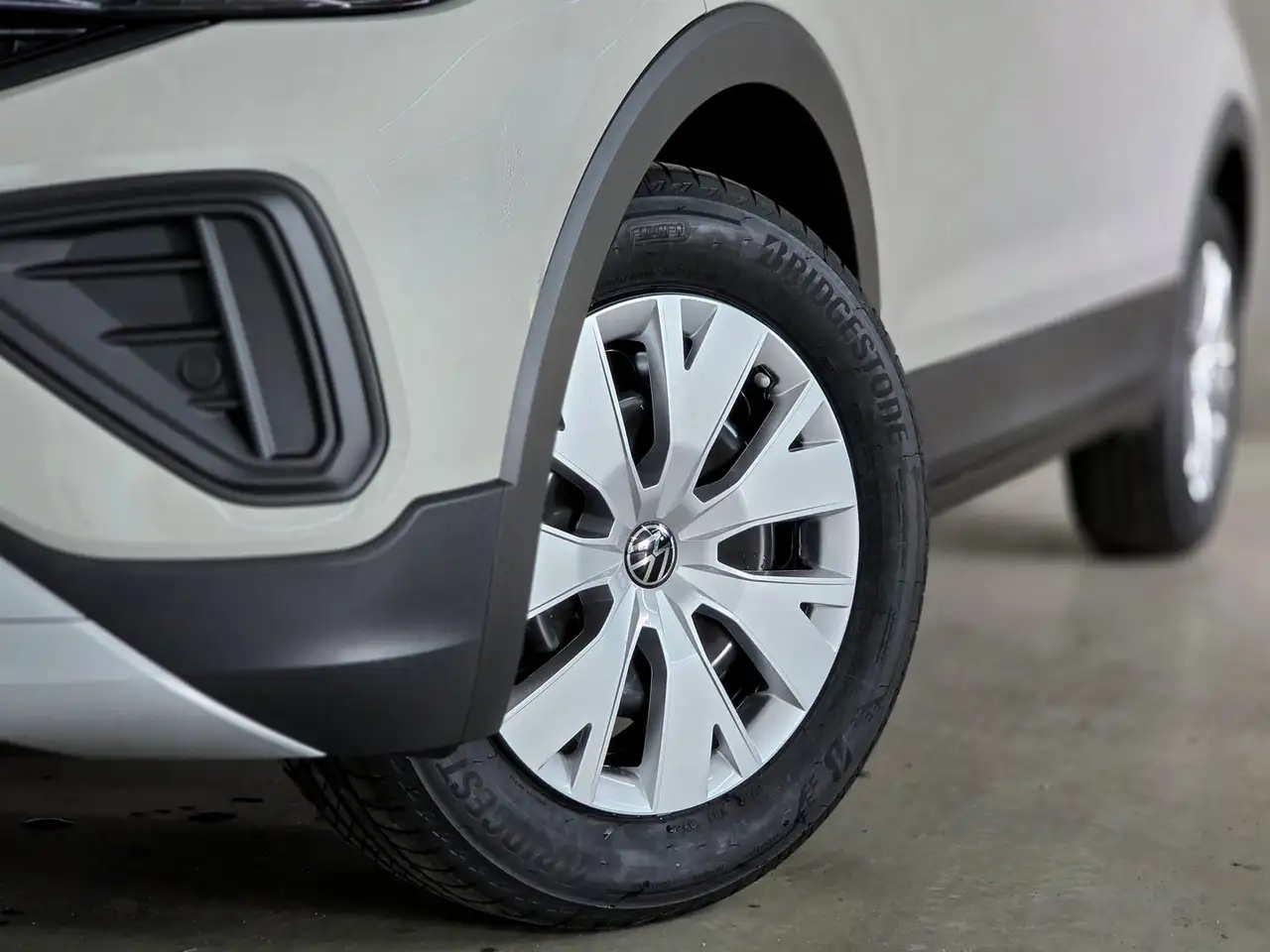 Volkswagen T-Cross 4Me TSI 3