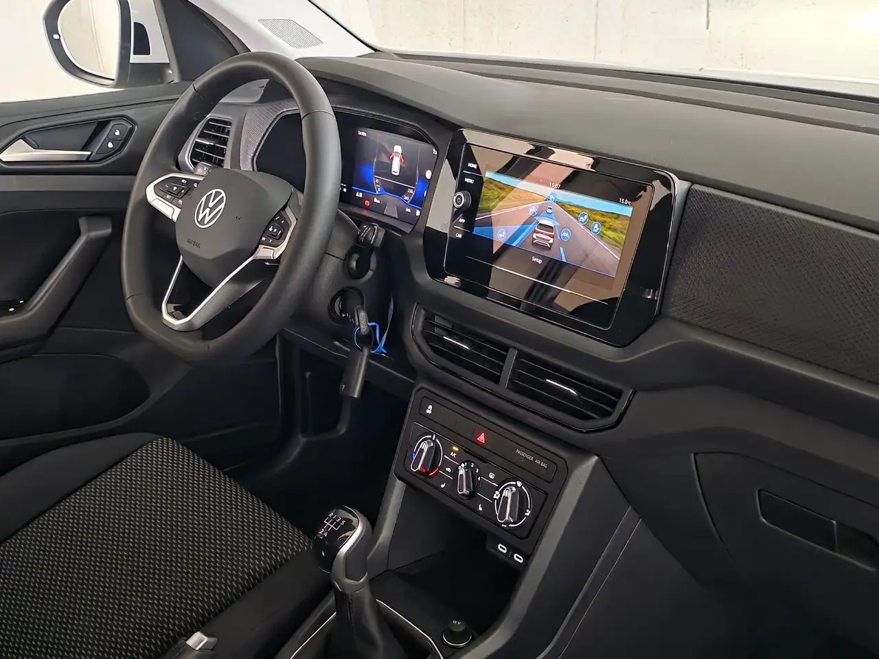 Volkswagen T-Cross 4Me TSI 17