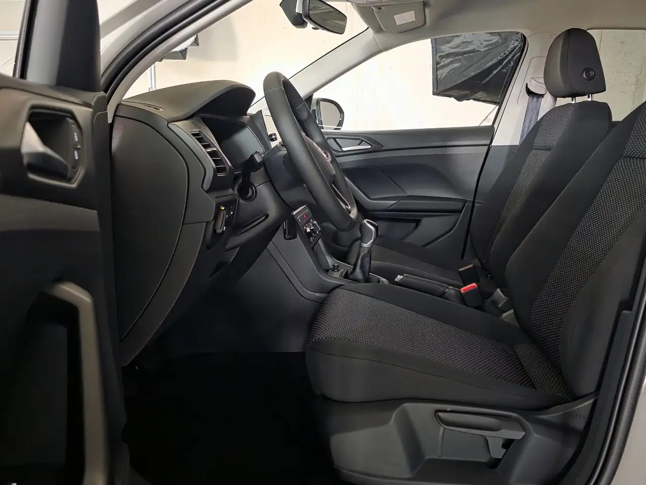 Volkswagen T-Cross 4Me TSI 13