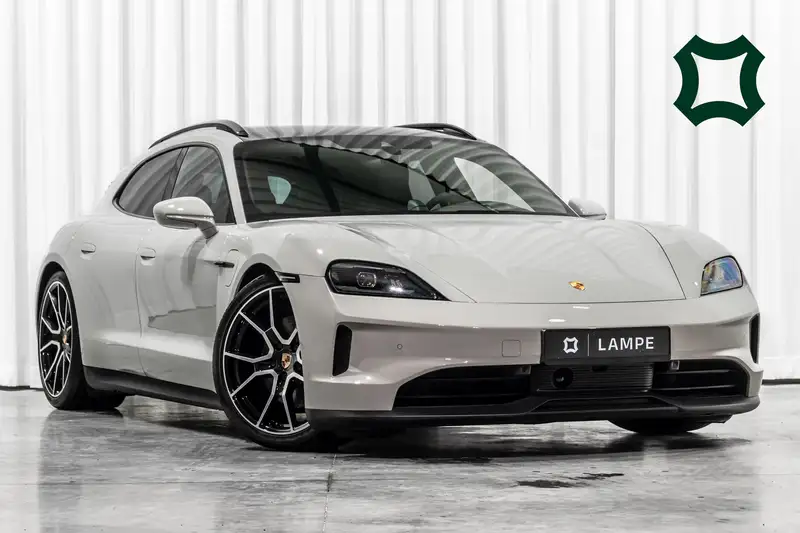 Porsche Taycan Sport Turismo Performance Massage BOSE Panodak HUD