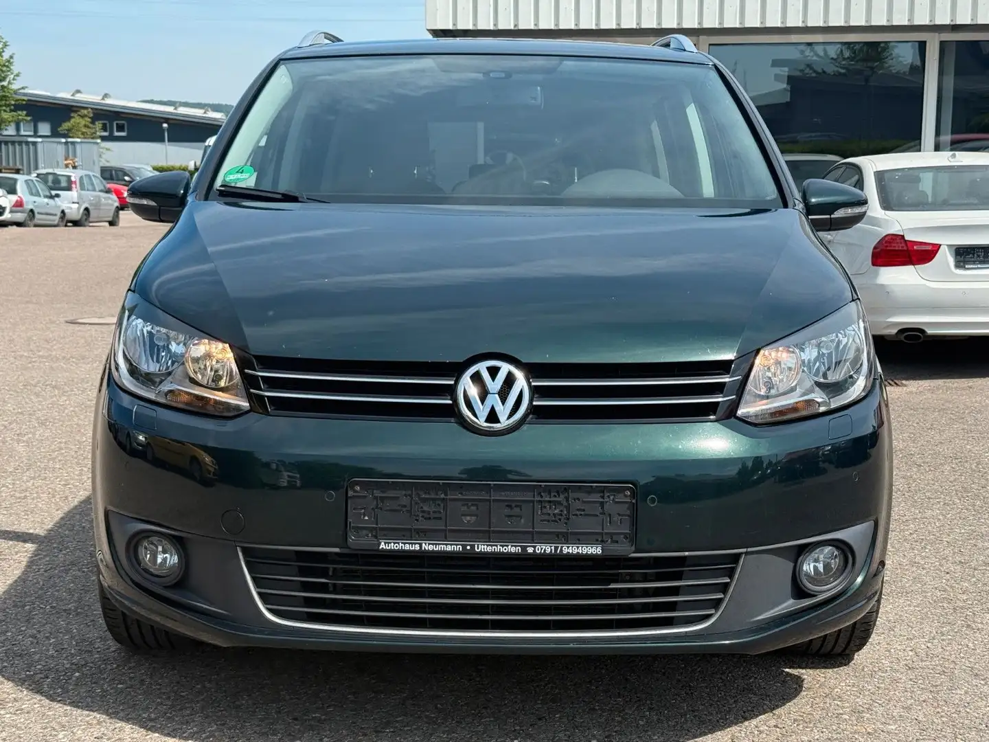 Volkswagen Touran Cup-1.6TDI-7 Sitze-DSG-Navi-Kamera-AHK Green - 2
