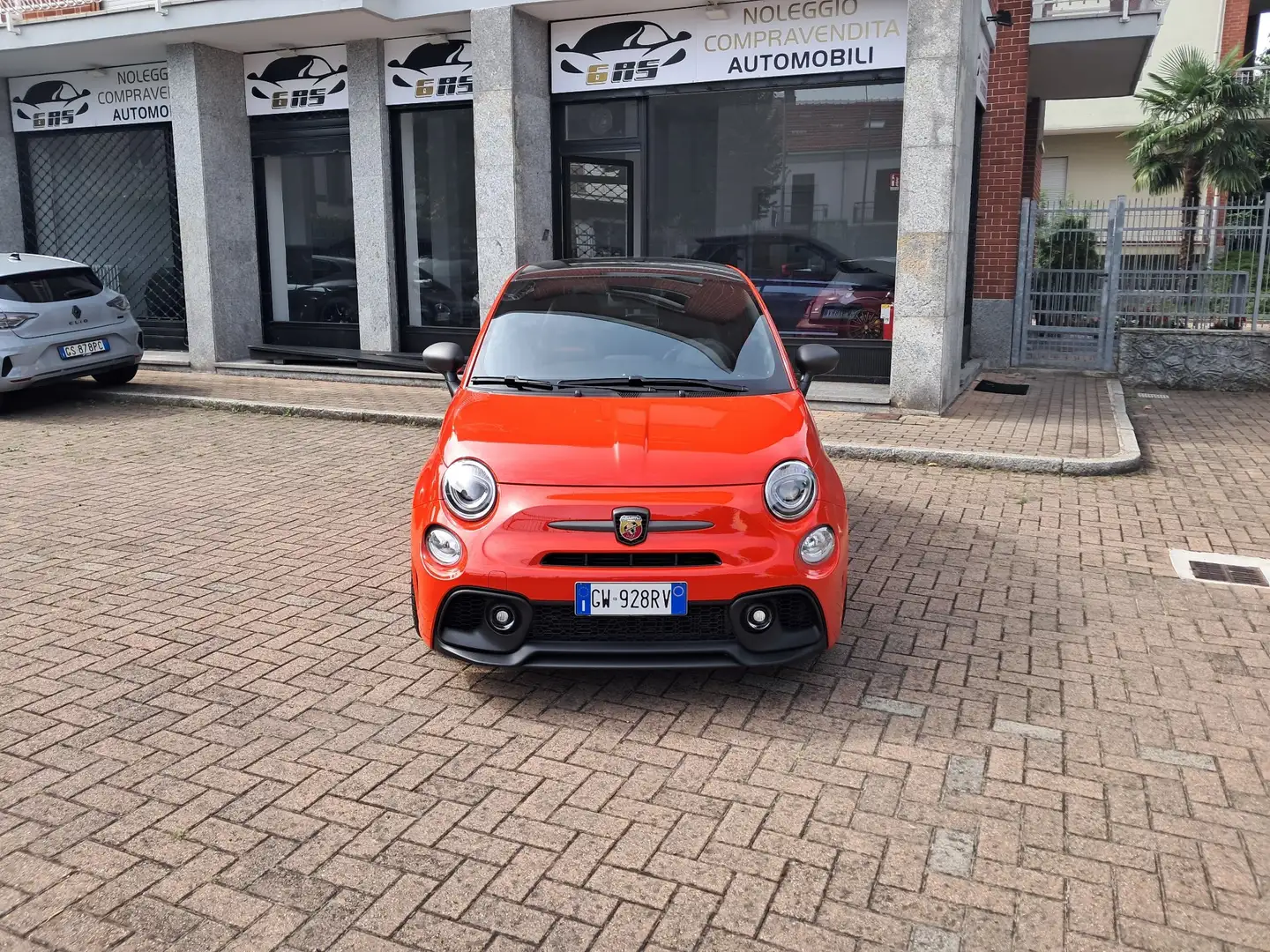 Abarth 695 ABARTH 695 1.4 t-jet Competizione 180cv SABELT Arancione - 1
