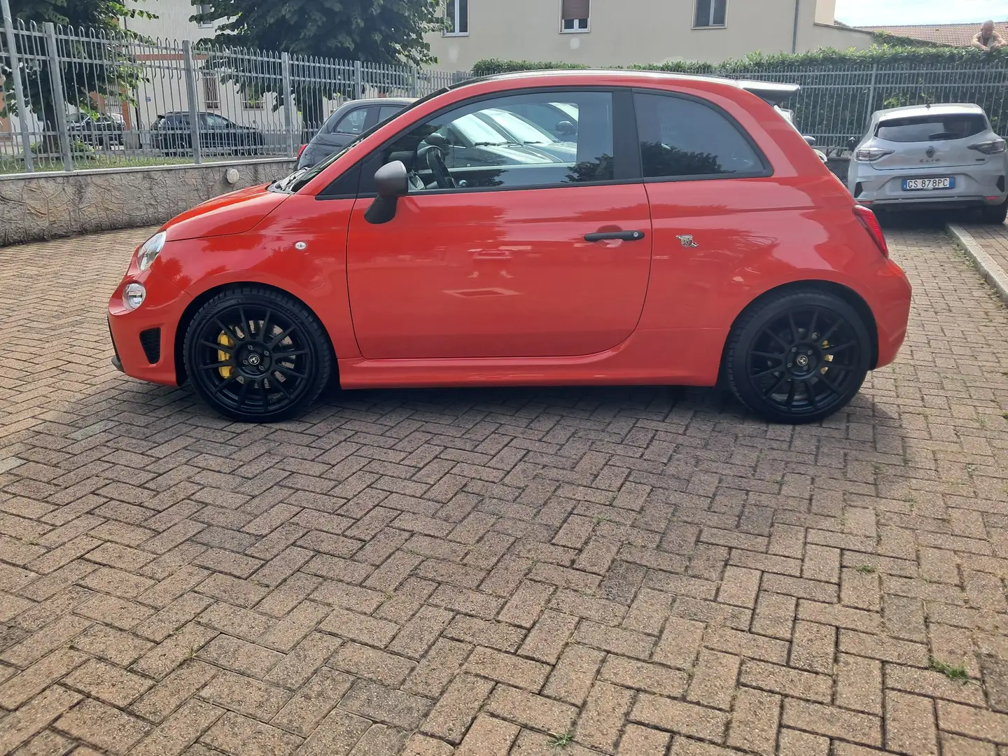 Abarth 695 ABARTH 695 1.4 t-jet Competizione 180cv SABELT Arancione - 2