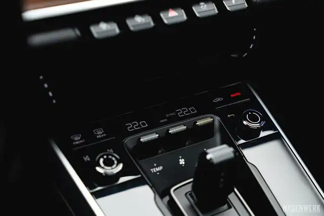 Porsche 992 Carrera S ERSTBESITZ CLASSIC-RAD GLASDACH SPORT-C Ansicht 22