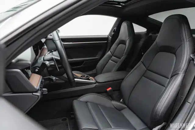 Porsche 992 Carrera S ERSTBESITZ CLASSIC-RAD GLASDACH SPORT-C Ansicht 15