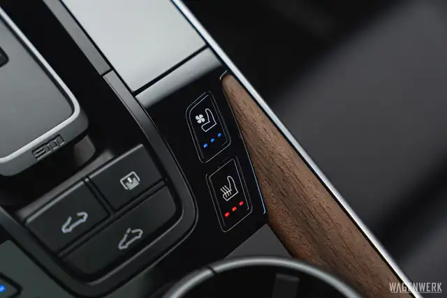 Porsche 992 Carrera S ERSTBESITZ CLASSIC-RAD GLASDACH SPORT-C Ansicht 48