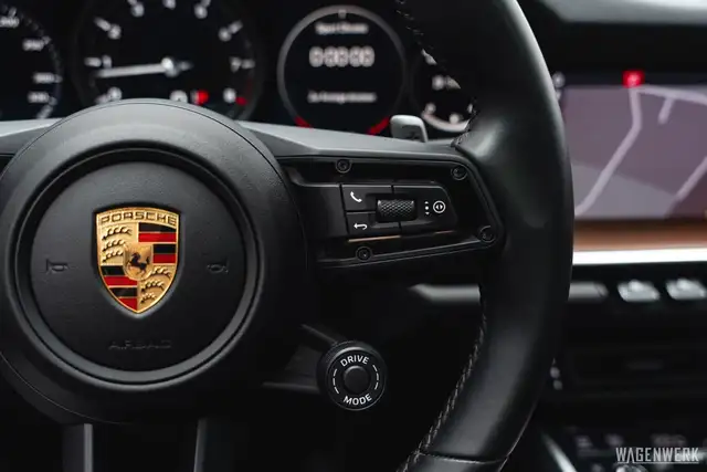 Porsche 992 Carrera S ERSTBESITZ CLASSIC-RAD GLASDACH SPORT-C Ansicht 20