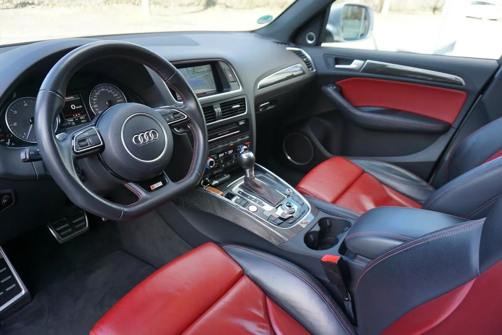 Audi SQ5 Pano + Kamera + AHK + ACC + Leder  rot /schw Bílá - 2