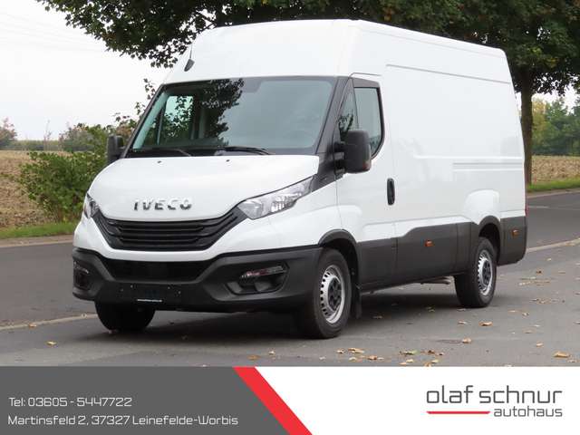 Imagine Iveco Daily 35S16 AHK R3520