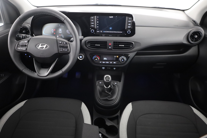 Hyundai i10 1.0 Navi Kamera Tempomat AAC — photo 9