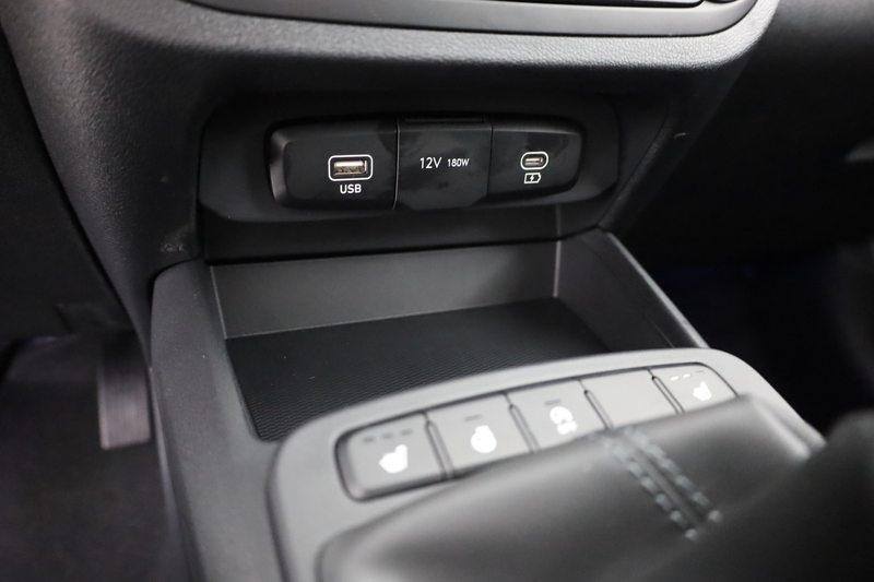 Hyundai i10 1.0 Navi Kamera Tempomat AAC — photo 13