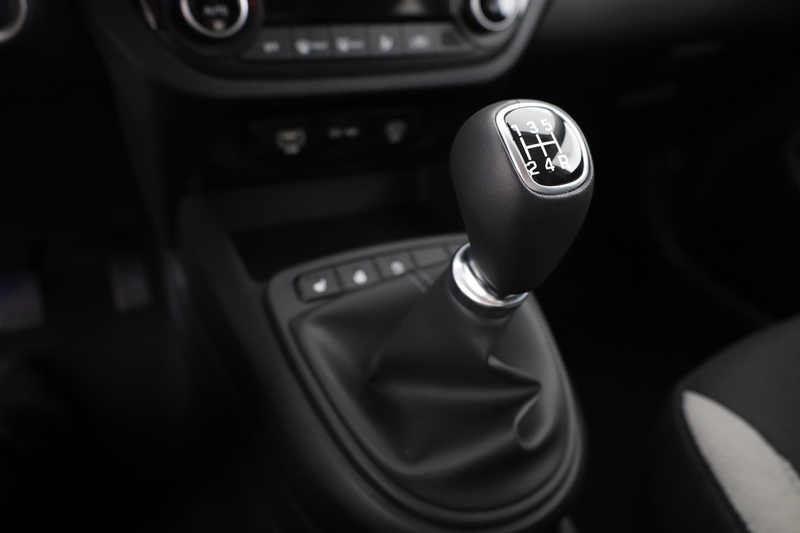 Hyundai i10 1.0 Navi Kamera Tempomat AAC — photo 15