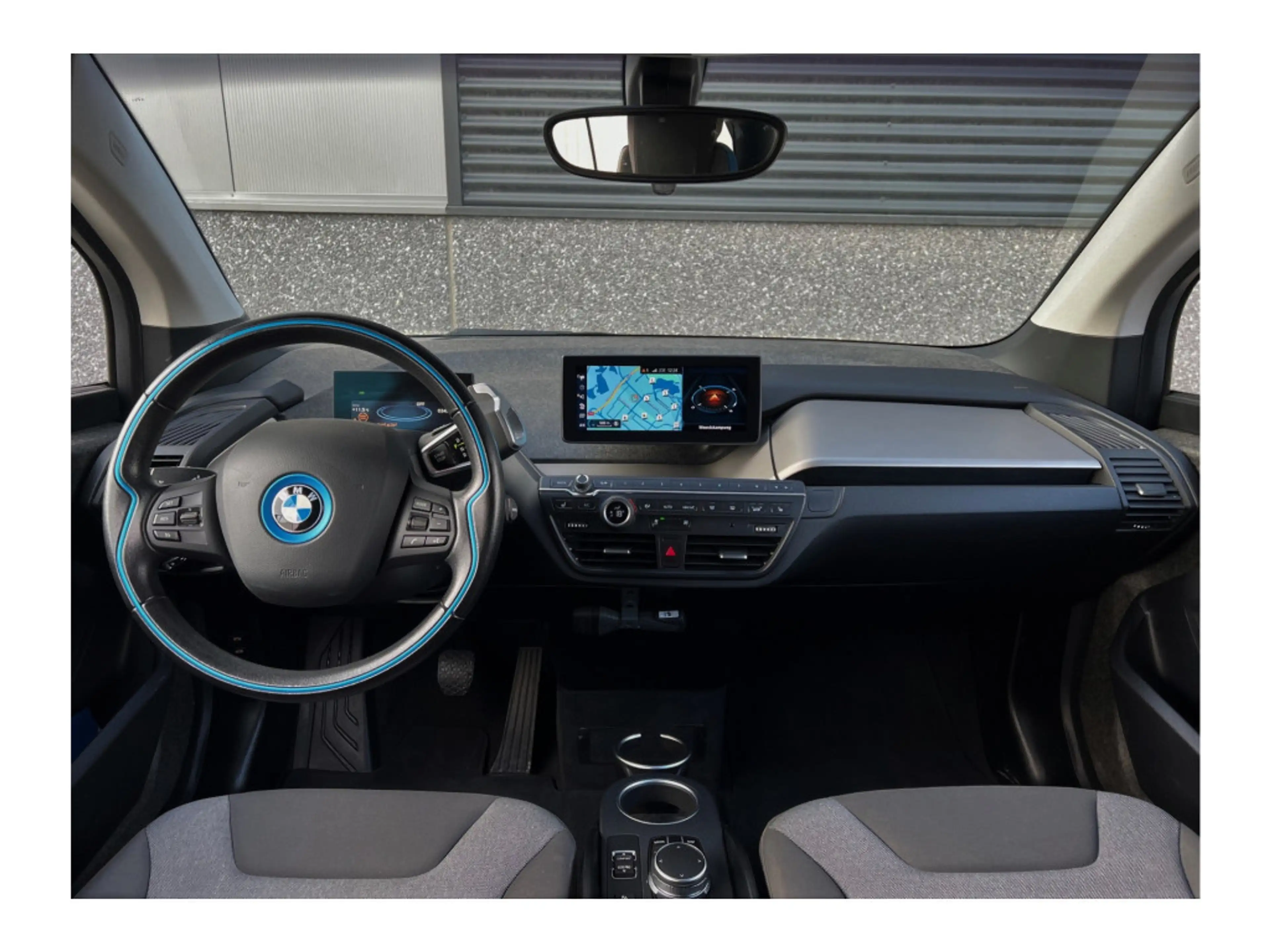 BMW i3 Executive 120Ah 42 kWh Kaschmir silver/ Sunroof/Ca — photo 4