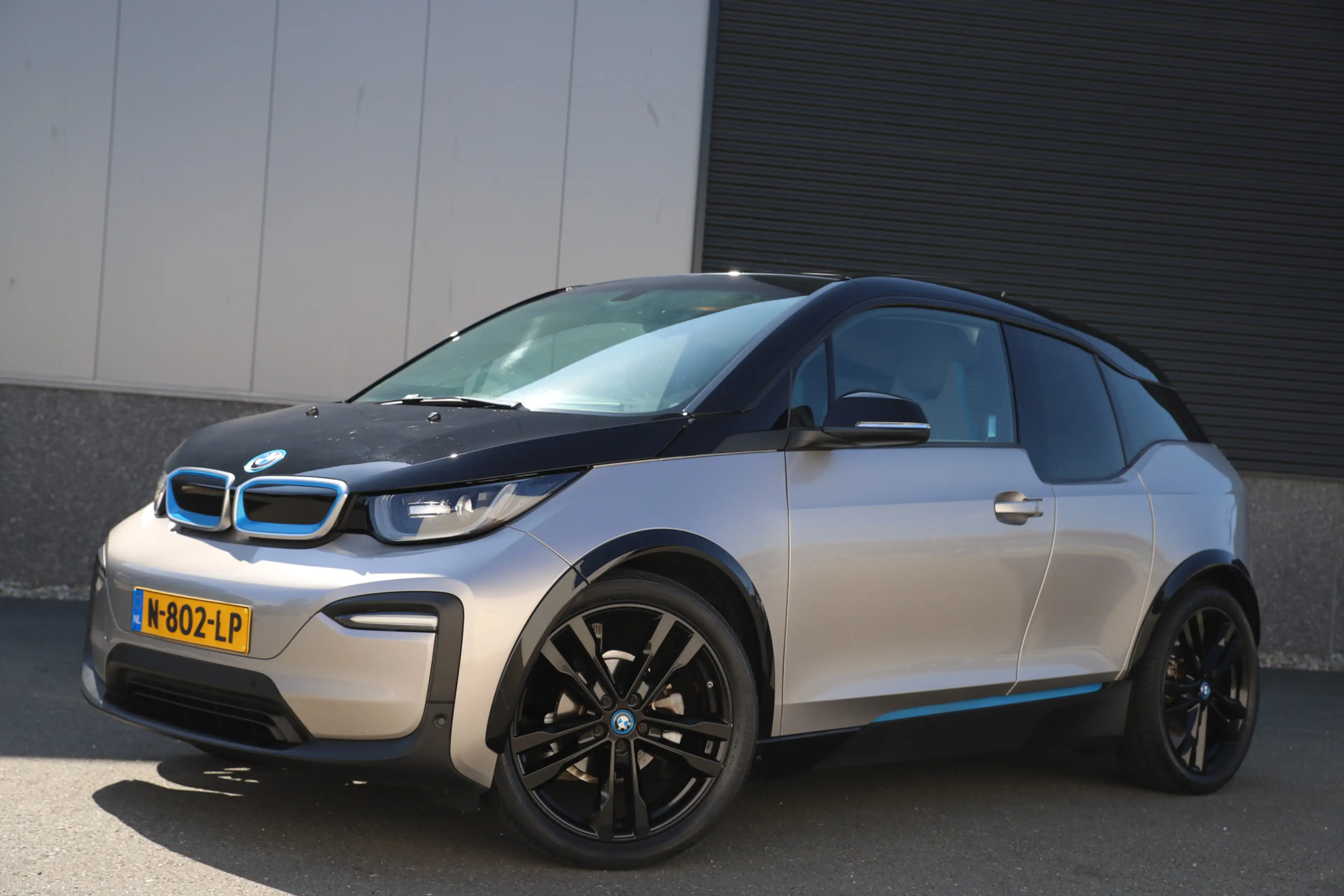 BMW i3 Executive 120Ah 42 kWh Kaschmir silver/ Sunroof/Ca — photo 8