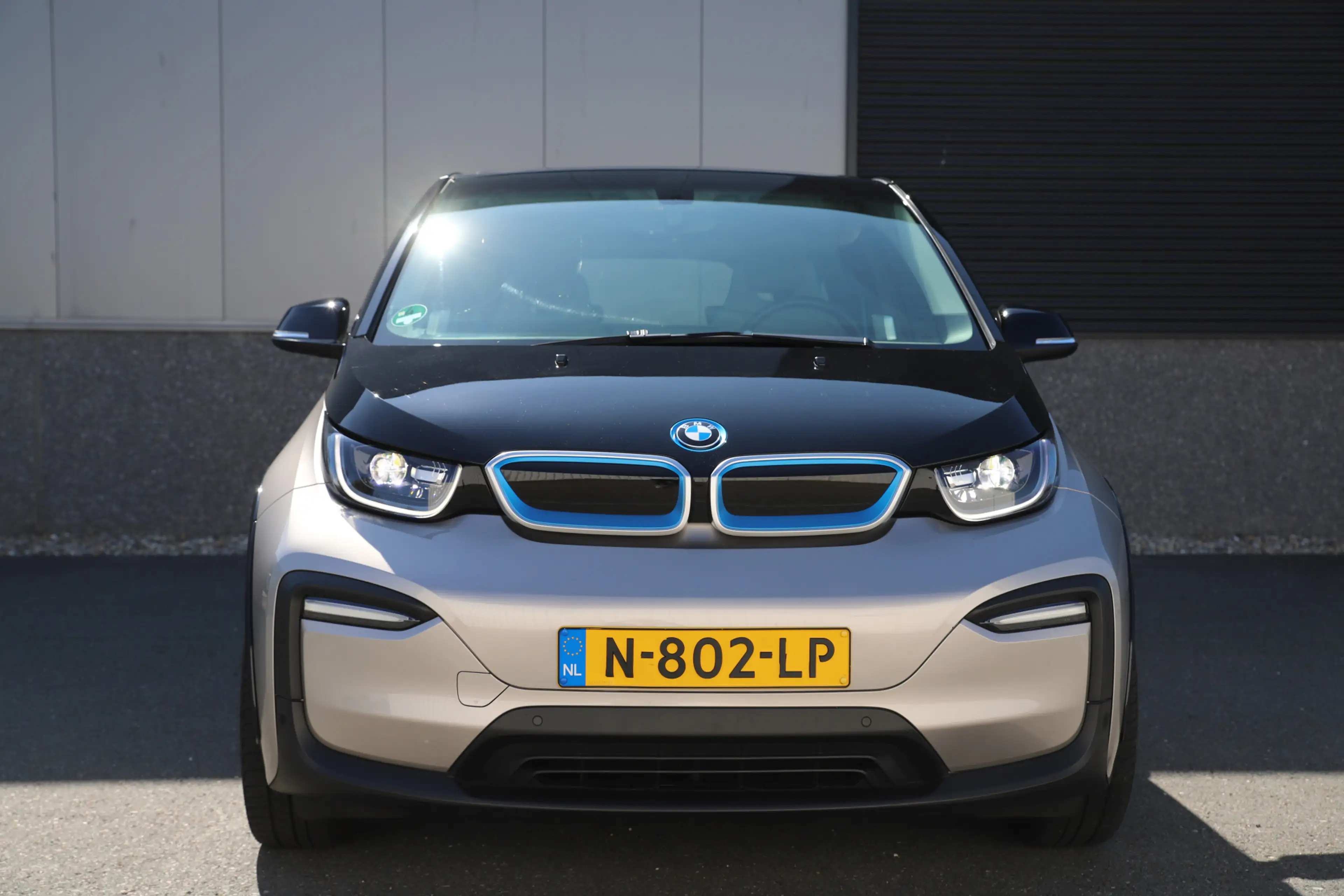 BMW i3 Executive 120Ah 42 kWh Kaschmir silver/ Sunroof/Ca — photo 3