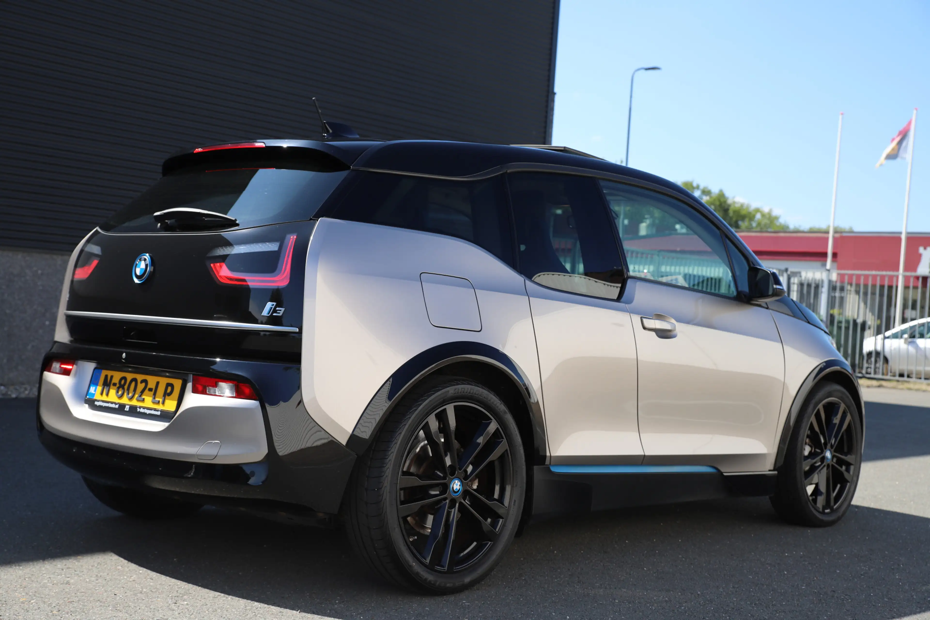 BMW i3 Executive 120Ah 42 kWh Kaschmir silver/ Sunroof/Ca — photo 5